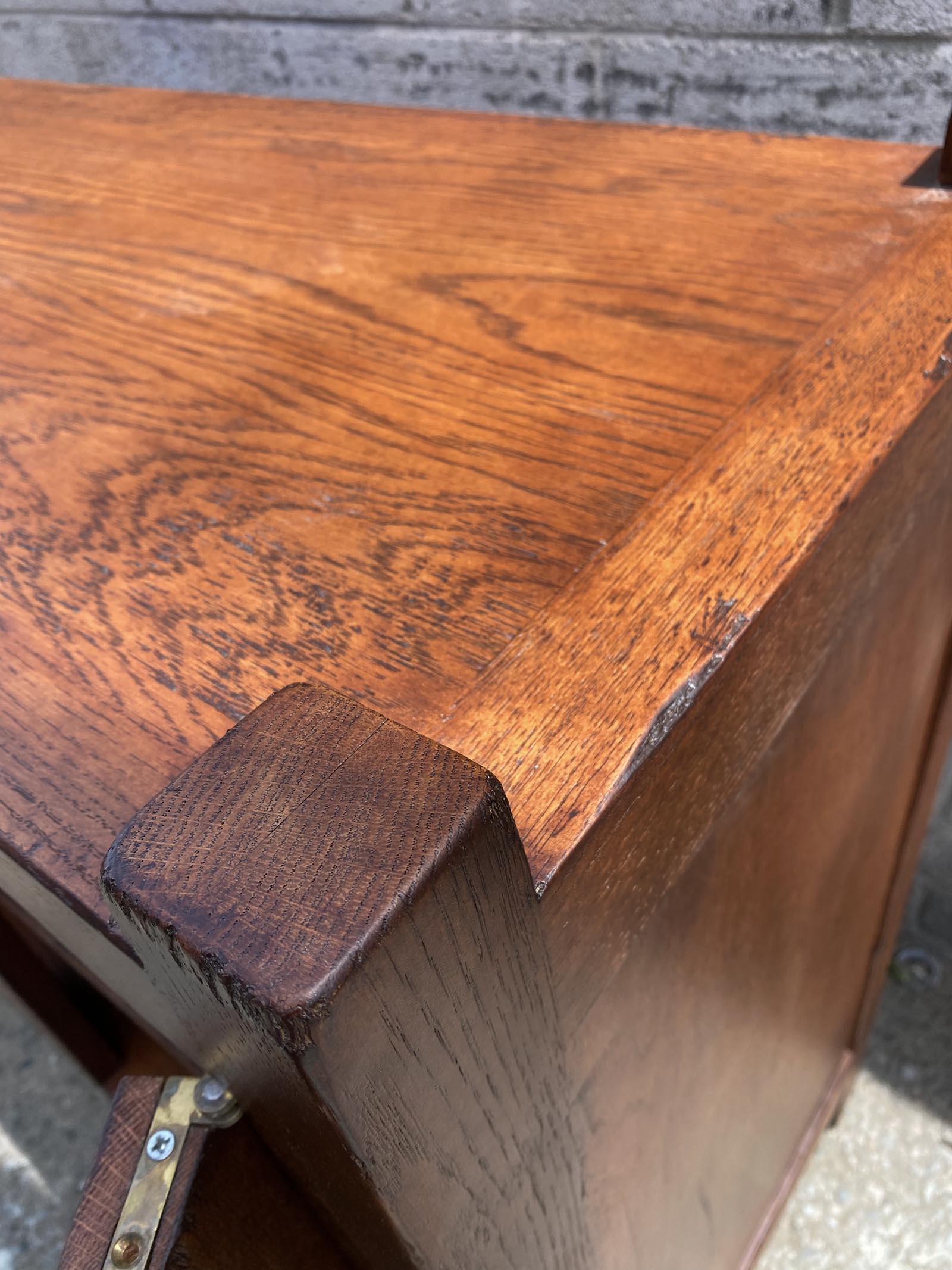 Dos Gallos Custom Oak Trastero Rustic Cabinet im Zustand „Neu“ im Angebot in Los Angeles, CA