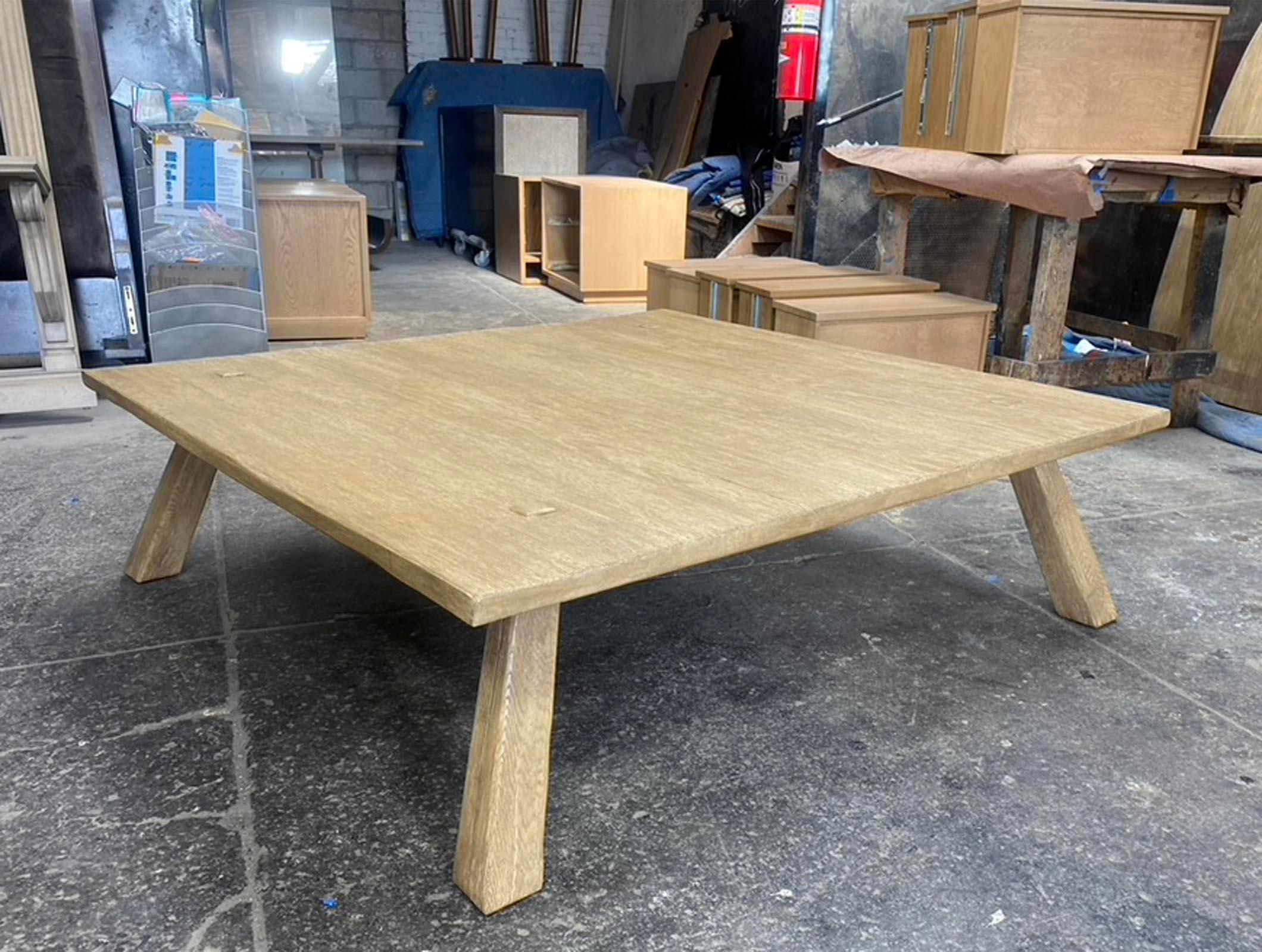 Dos Gallos Custom Rustic Oak Coffee Table with Mortise and Tenon Construction For Sale 11