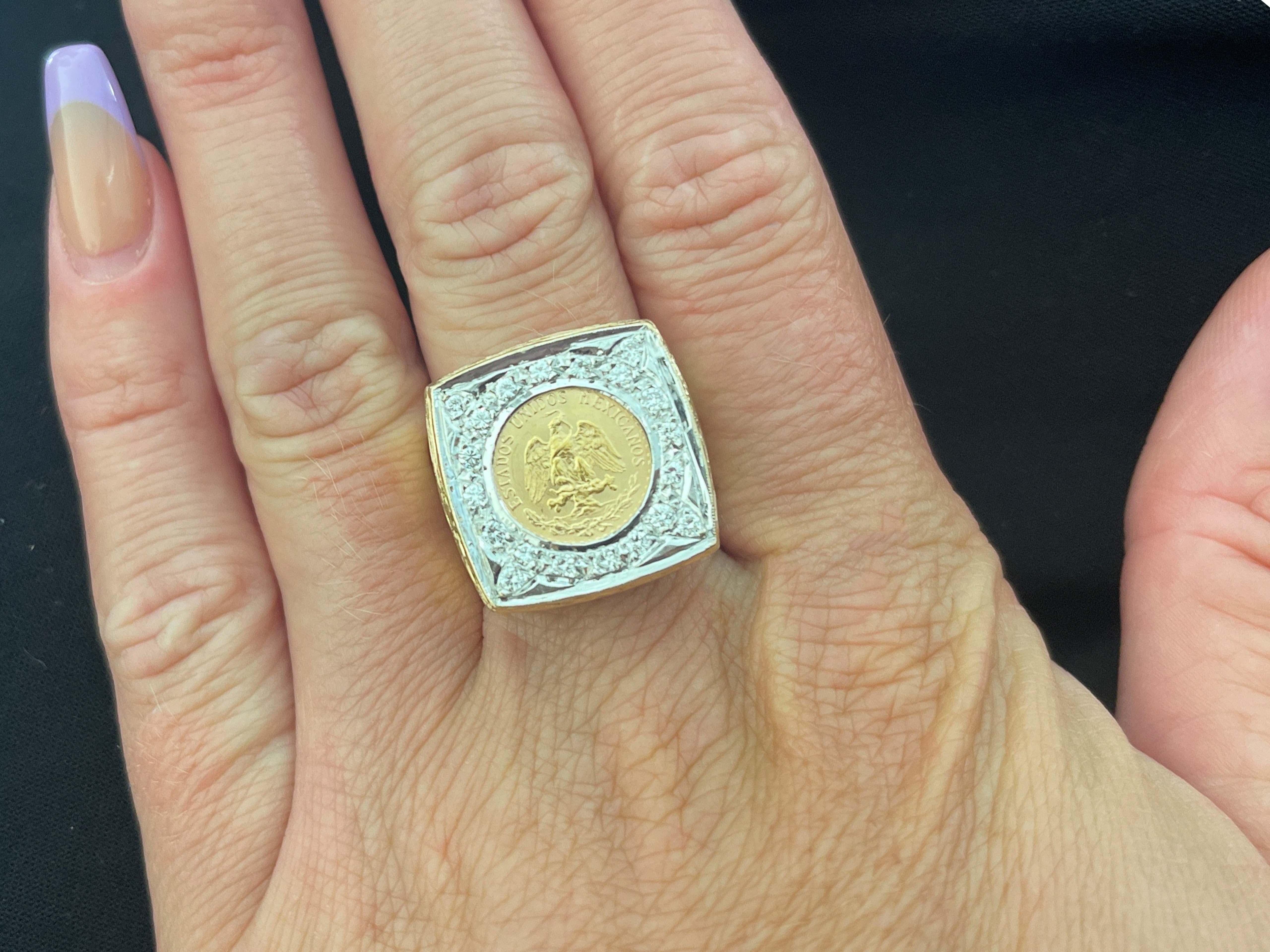Mens Gold 2.00 Mexican Peso Coin Pinky Ring, 14K Yellow Gold. Size 9
Vintage men's 2.00 gold Mexican peso Coin Ring in 14K yellow gold. This beautiful ring features a 1945 2.00 (Dos Pesos) Gold Mexican coin with a diamond bezel around the coin.