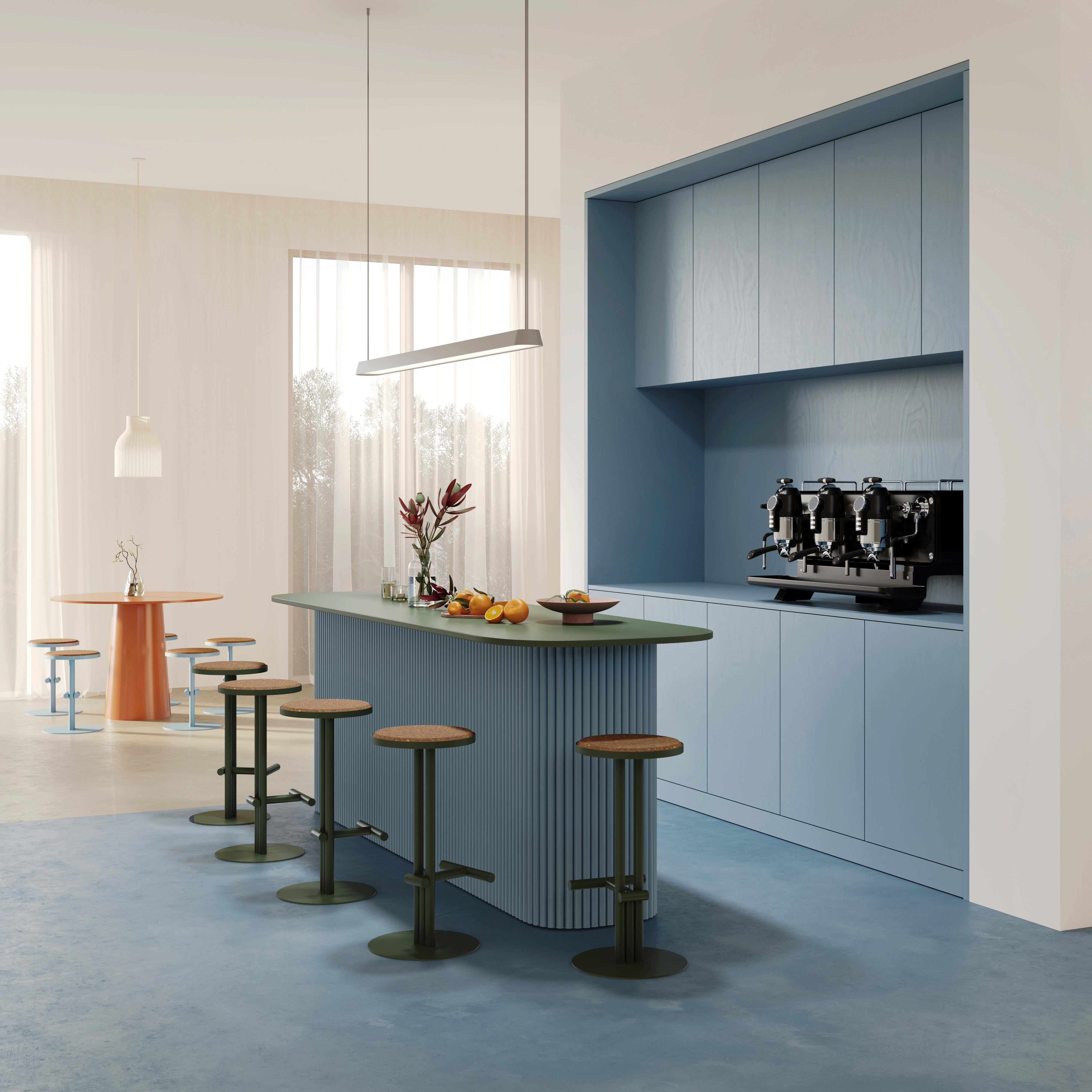 Moderne Dot aluminum bar set with cork wood seating by Joyf en vente