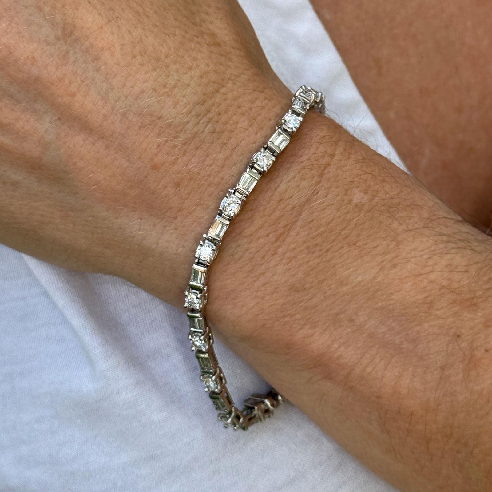Art Deco Dot-Dash Diamond Platinum Vintage Line Bracelet For Sale