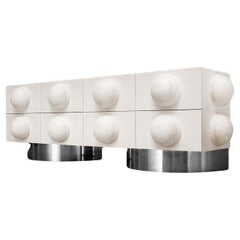 Kommode mit 8 Schubladen, moderne Holzkommode mit Kugeldetails und Metallgestell