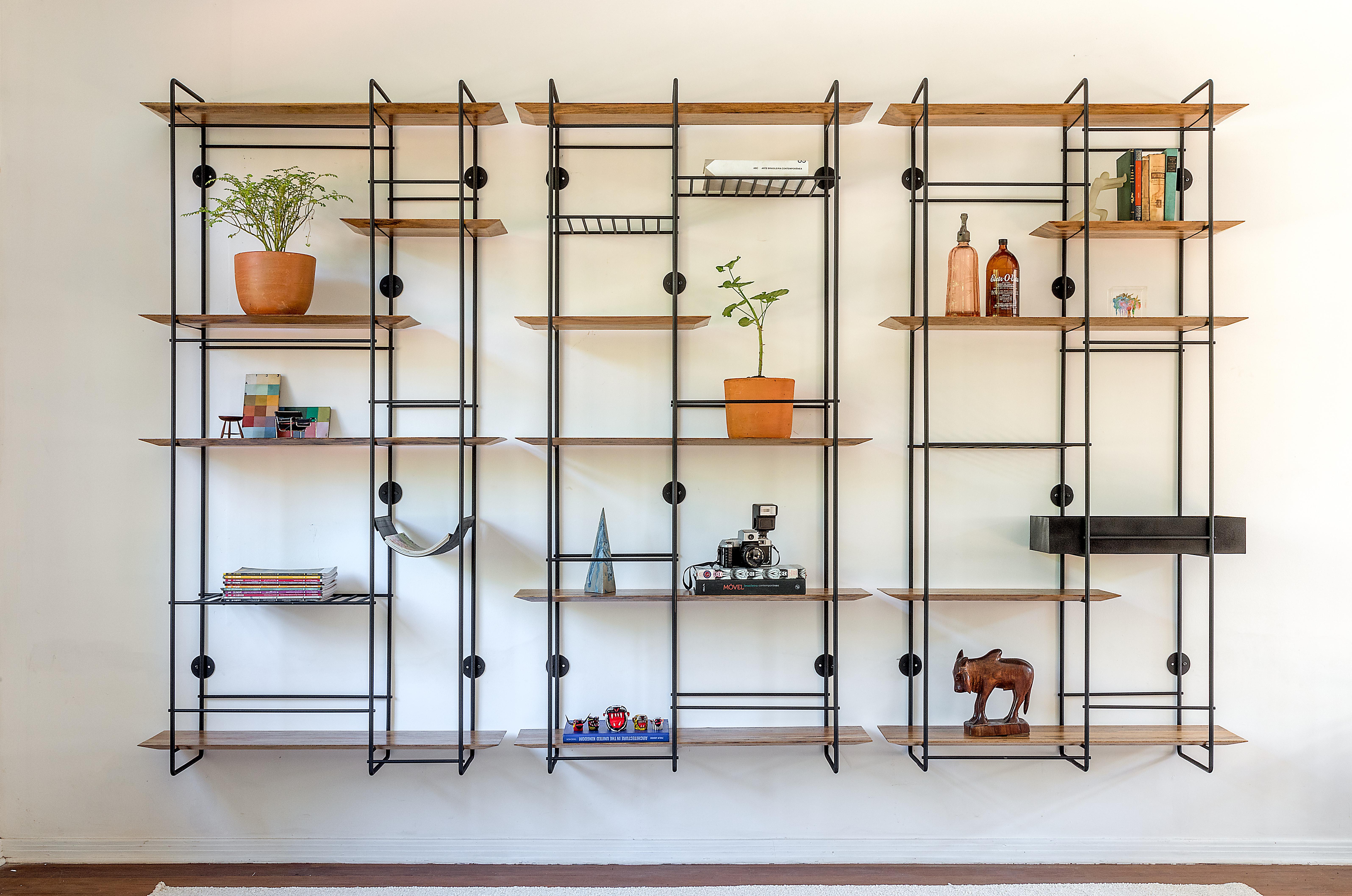 minimalist floating shelves