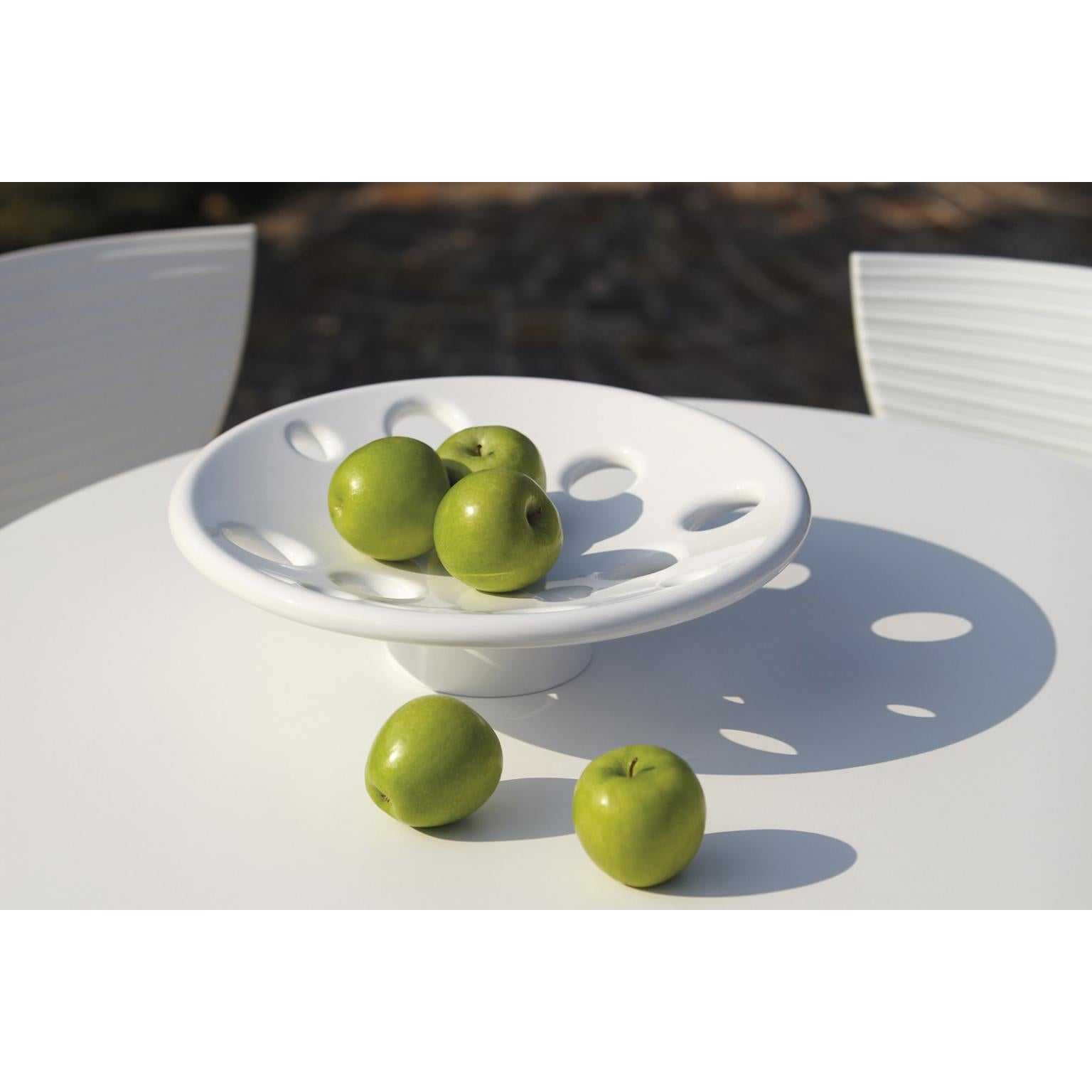 Dots Milky White Fruit Bowl by Aksu, Suardi
Dimensions: Ø 41 x H 12 cm.
Materials: Polyethylene.
Weight: 1 kg.

Available in different color options. Prices may vary. This product is suitable for indoor and outdoor use. Available in standard,