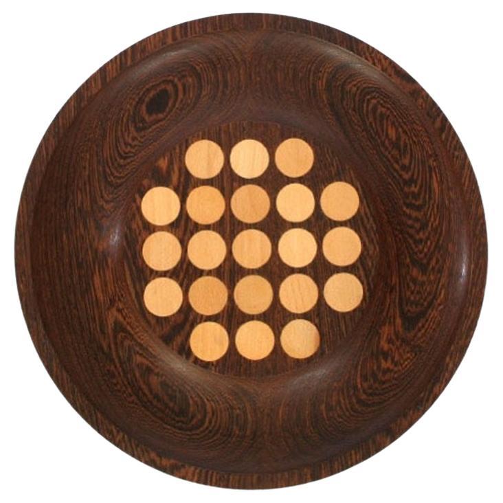 Bandeja de madera punteada de Th. Skjode Knudsen para Skjøde Skjern en venta