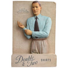 Vitrine publicitaire en plâtre à deux coussins pour hommes, mode anglaise, vers 1950