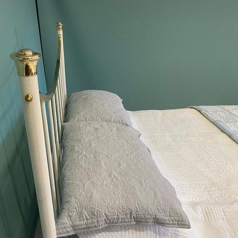 Double 4 6 English Edwardian White Brass And Iron Bed For Sale At 1stdibs