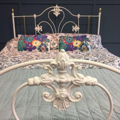 Double 4'6", English Victorian Iron and Brass Metal Bed Frame Brass Bedknobs