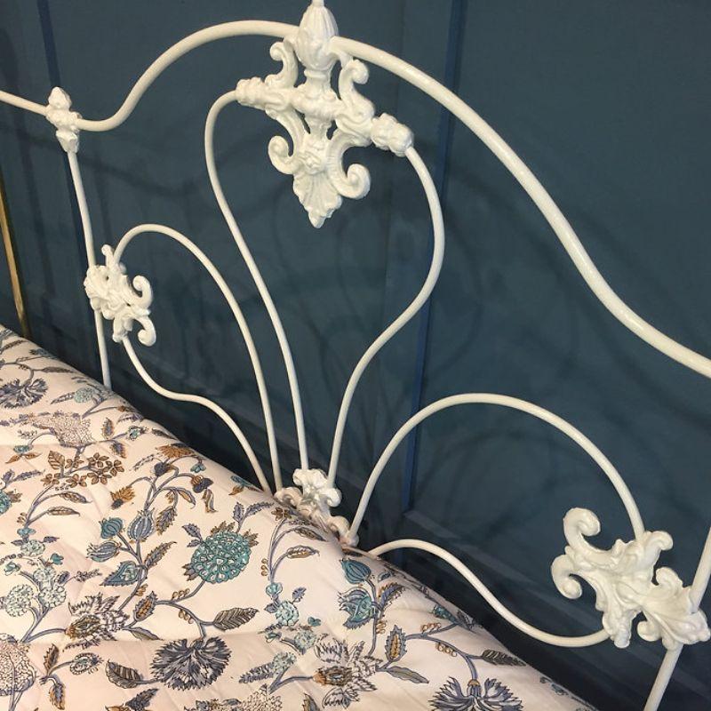 bedknobs for beds