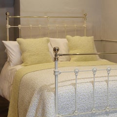 Double Antique Bed in Cream MD116