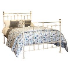 Double Antique Bed in Cream MD121