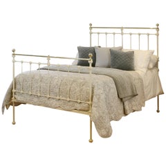 Double Antique Bed in Cream, MD98