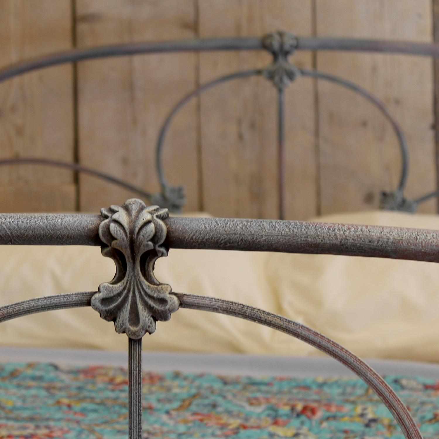 British Double Antique Cast Iron Bed in Blue Vedrigris, MD169 For Sale
