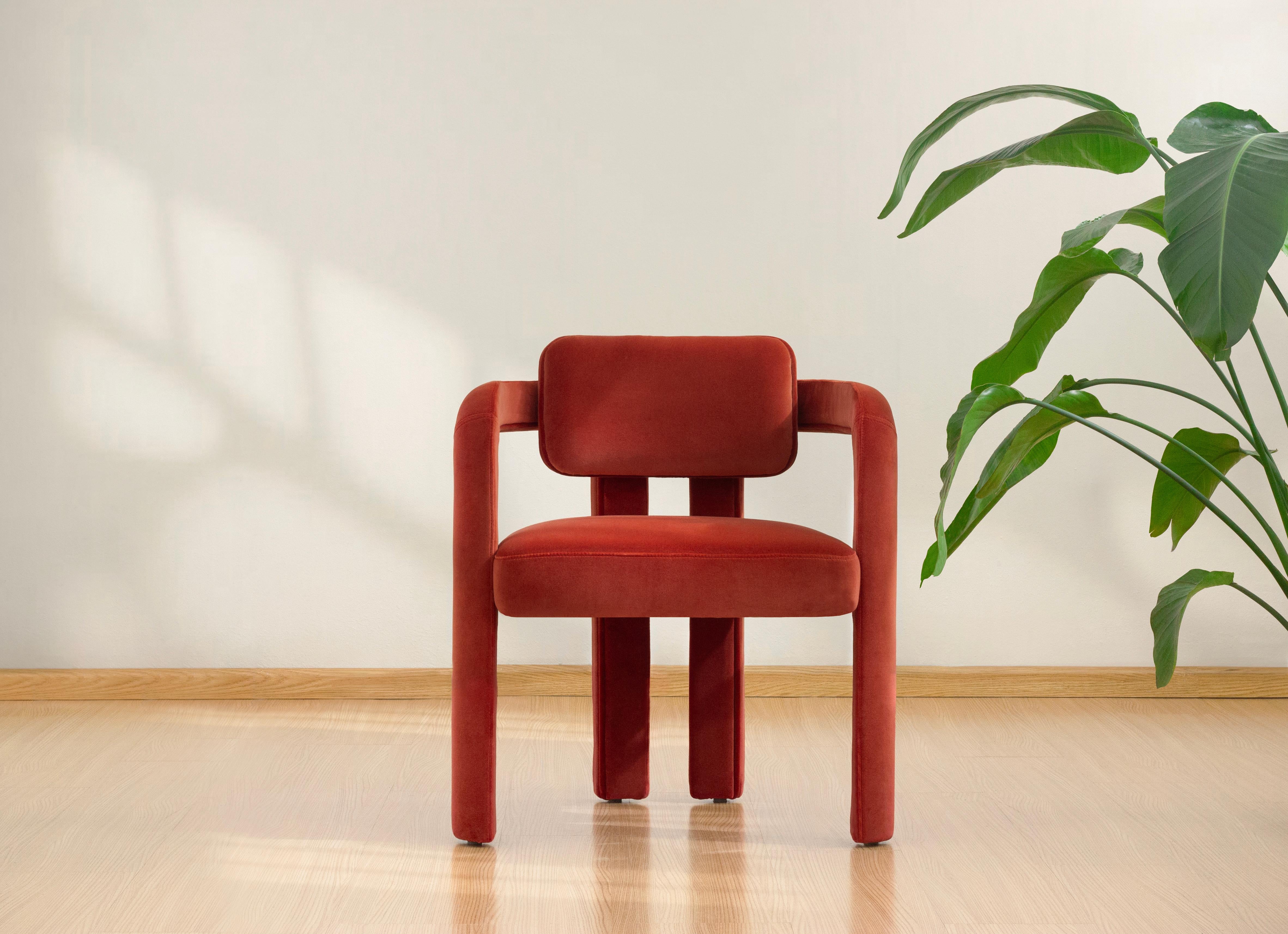 Chaise de salle à manger à double arc, velours InsidherLand de Joana Santos Barbosa Neuf - En vente à Maia, Porto