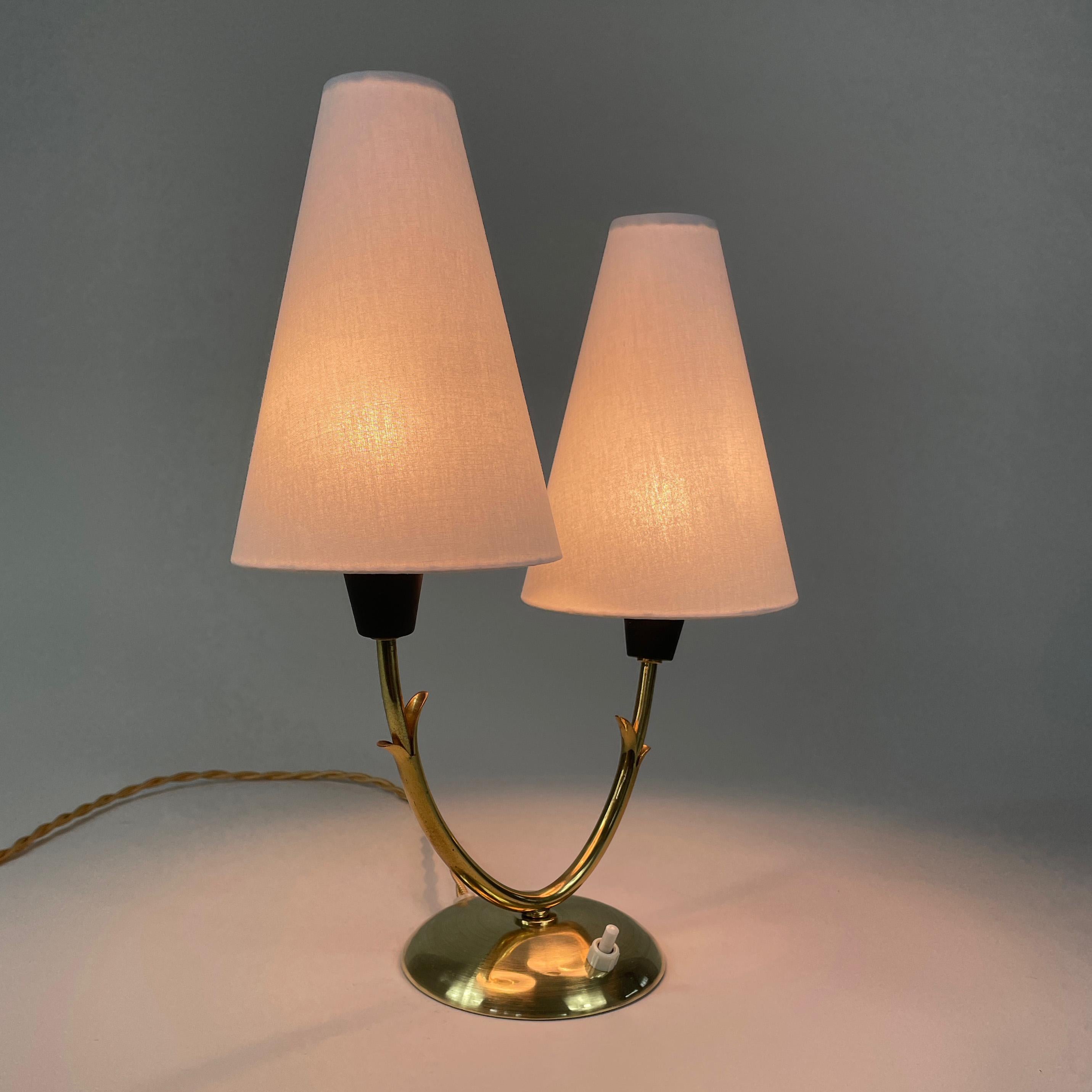Double Arm Brass Table Lamp, Sweden 1950s In Good Condition For Sale In NUEMBRECHT, NRW