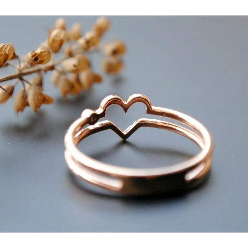 Round Cut Double Band Lovers Ring in 14k Gold For Sale