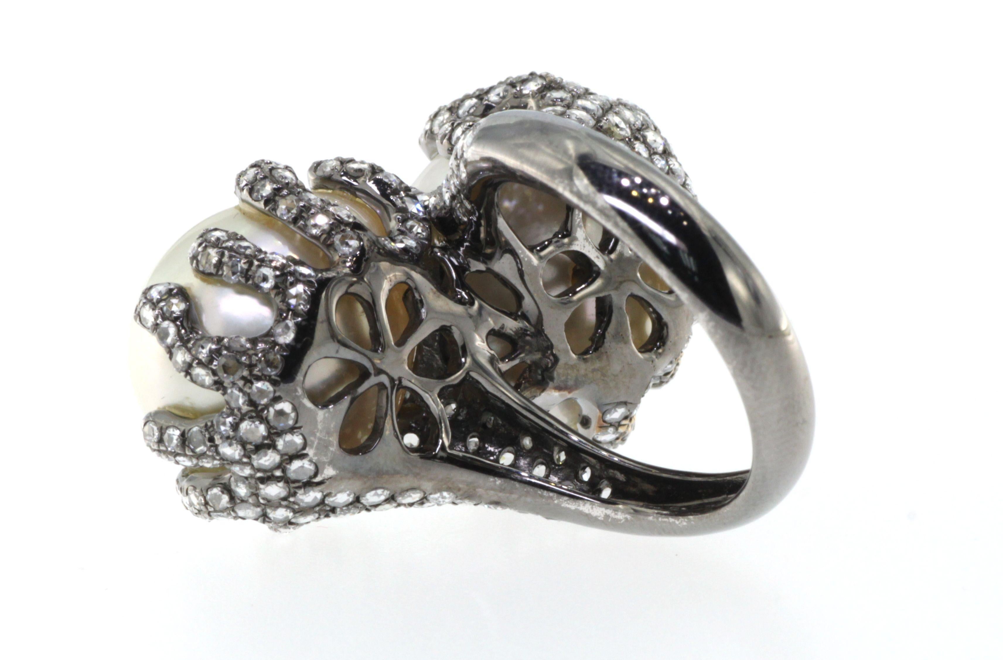 Bead Baroque South Sea Pearl Toi Et Moi Diamond Ring in 18 Karat Rhodium Gold For Sale