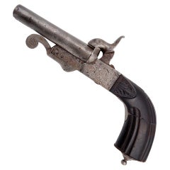 Antique Double barrel hunting pistol - Engraved with foliage - Fluted walnut stock
