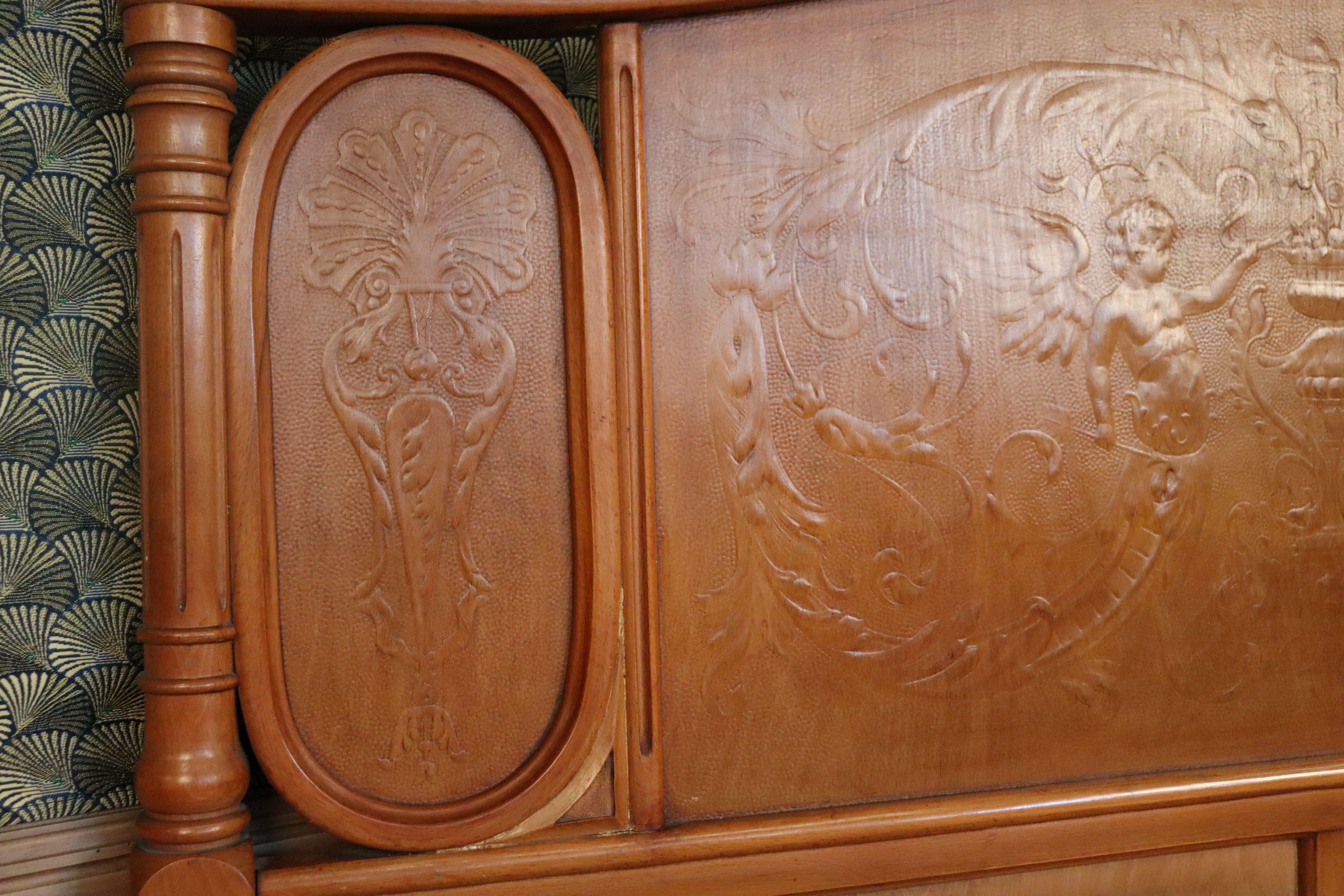 Double Bed And Bedside Table By Jacob & Josef Kohn Art Nouveau im Zustand „Gut“ im Angebot in Charmes, FR