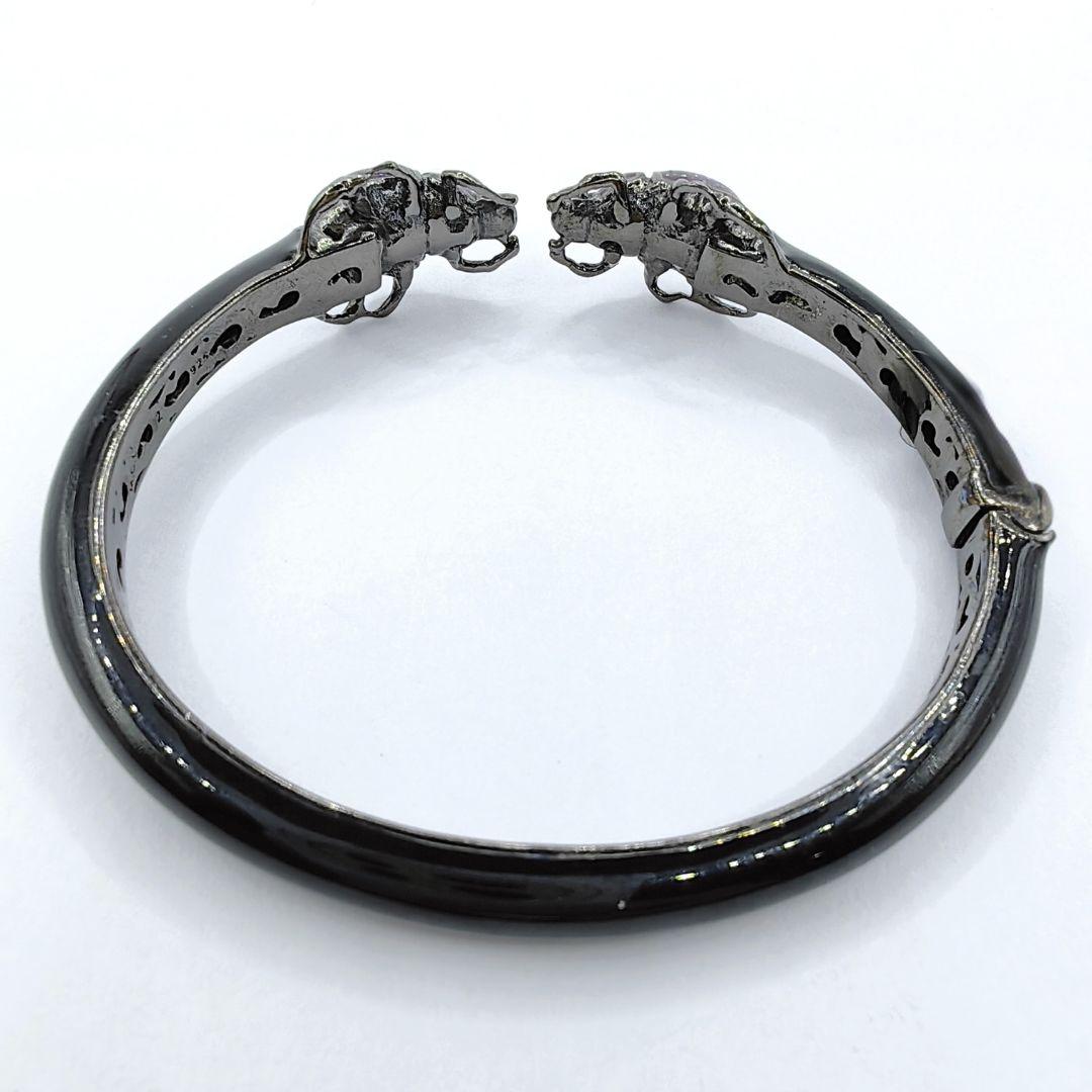 Offenes Statement-Manschettenarmband aus Sterlingsilber mit doppeltem Käfer und lila Glitter-Emaille 1