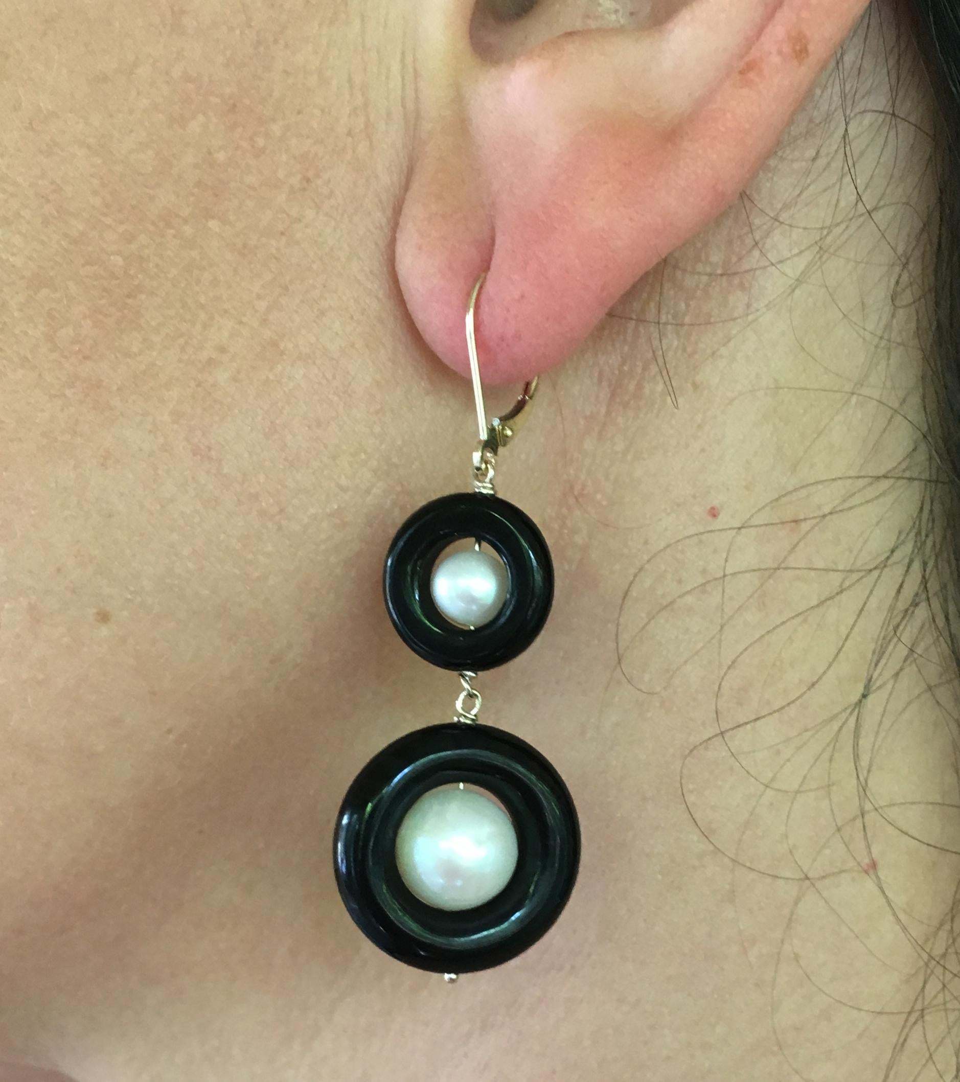 Double Black Onyx and Pearl Earrings with 14 Karat Yellow Gold Hook and Wiring In New Condition In Los Angeles, CA