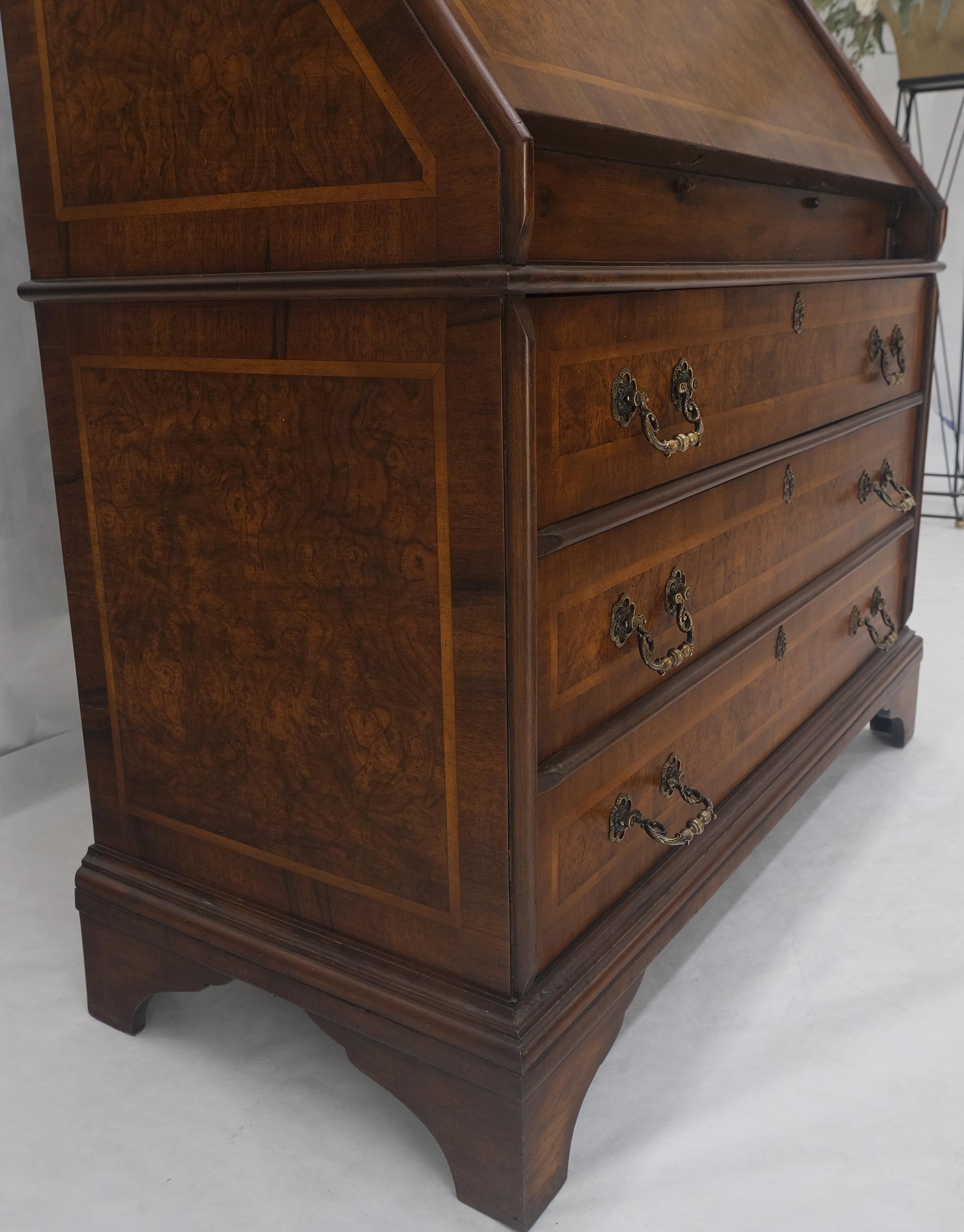 Escritorio de secretaria de 3 cajones con tapa de cúpula de doble bonete de madera de arce de los años 1900 ¡Limpio! en venta 8