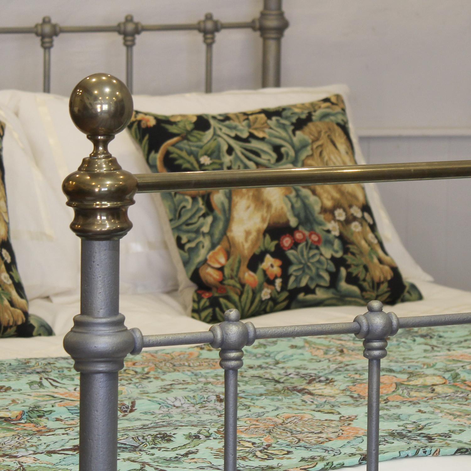 Victorian Double Brass and Iron Antique Bed in Green and Gold MD147