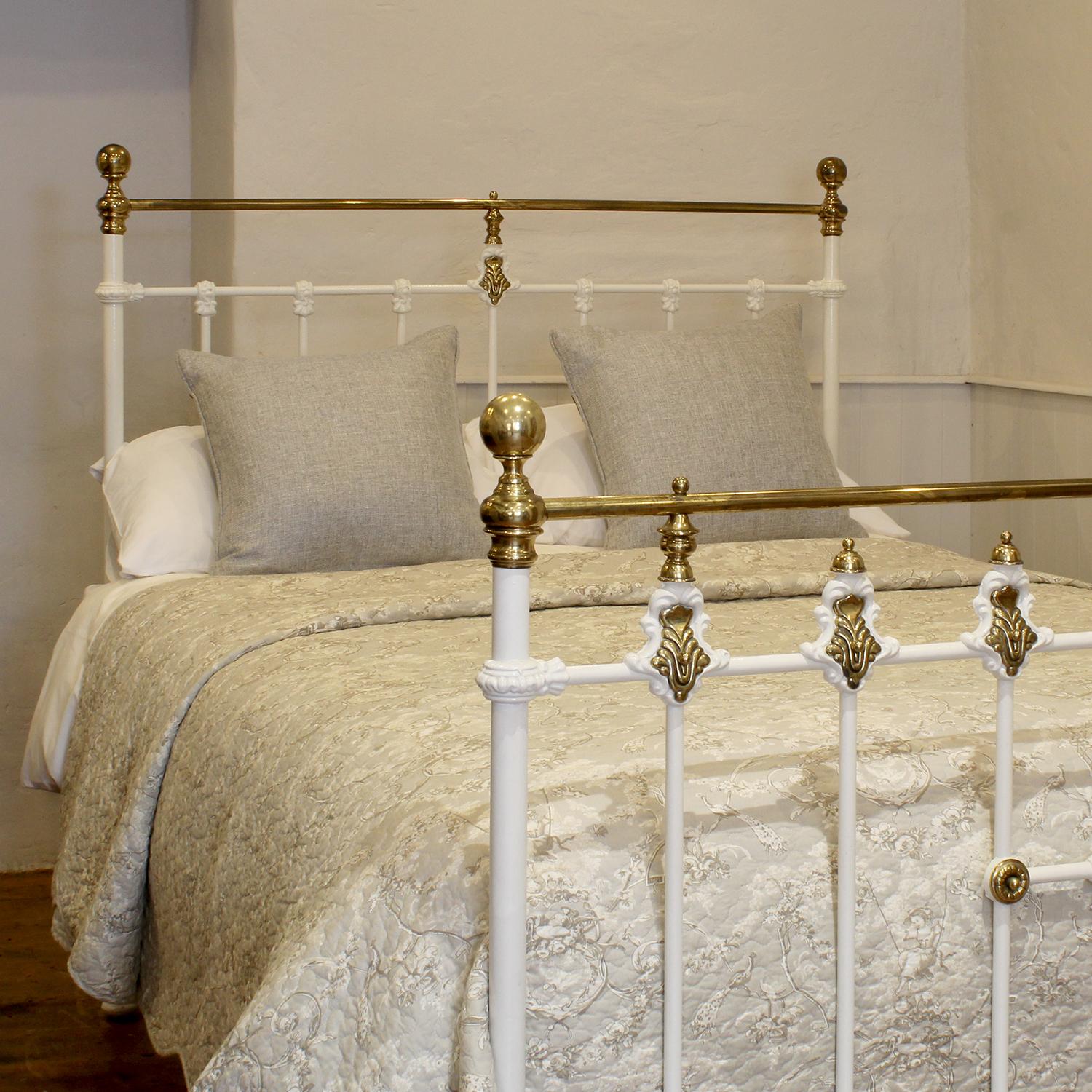 Doppeltes Bett aus Messing und Eisen in Weiß, MD140 (Viktorianisch) im Angebot