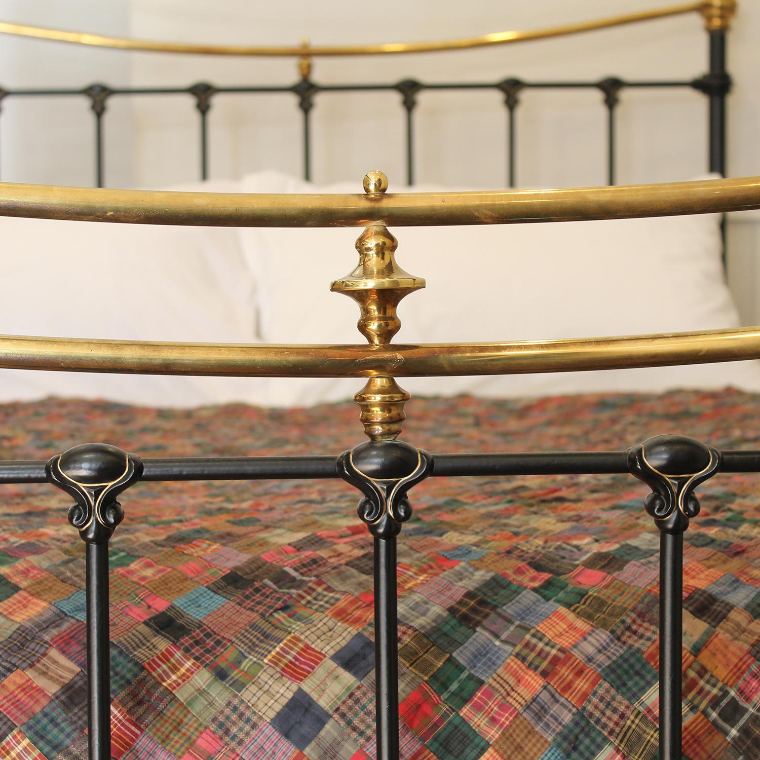 Double Brass and Iron Bed, MD135 In Good Condition In Wrexham, GB