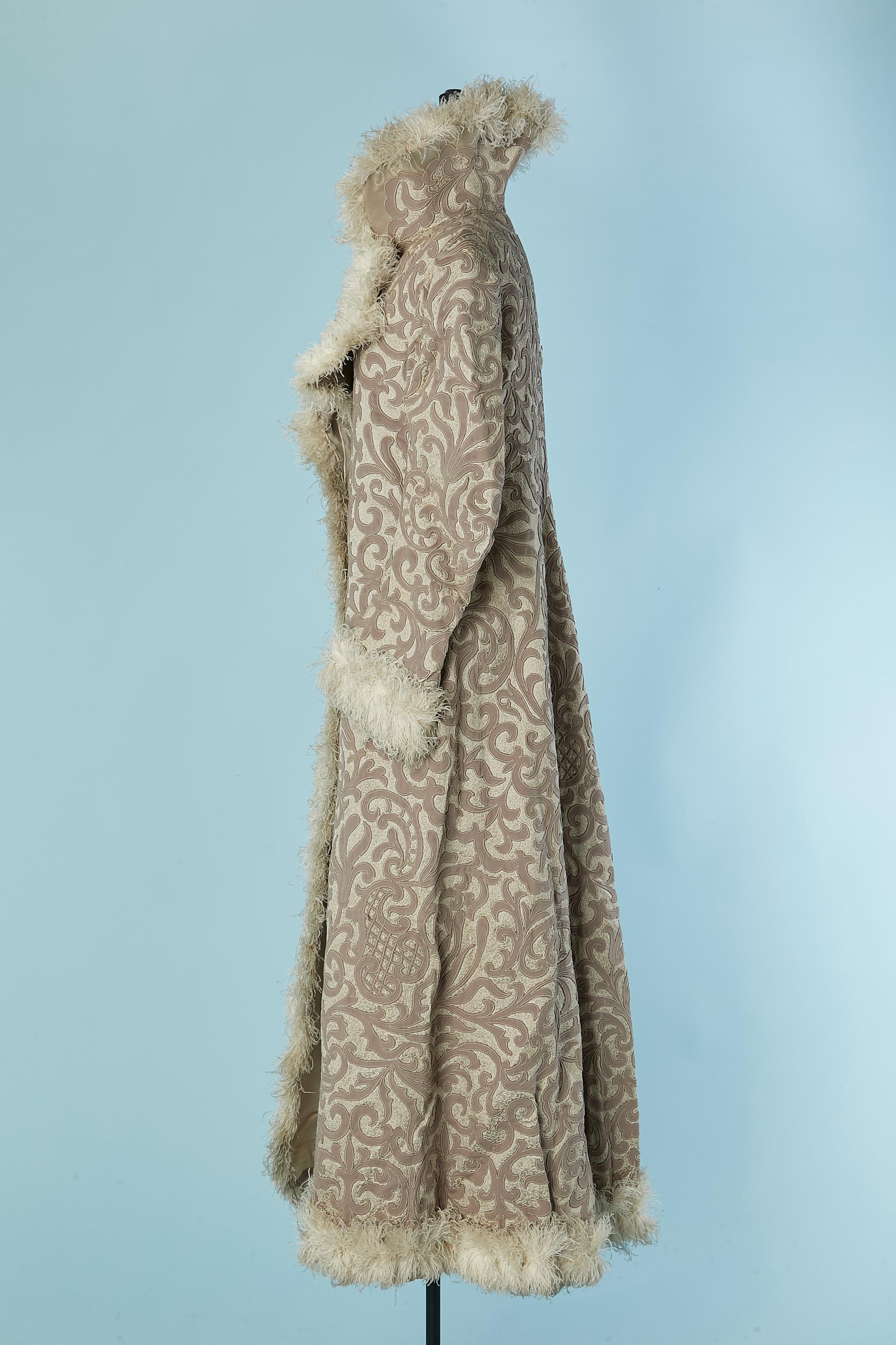 Double breasted Opera coat with wool cut-work appliqué Circa 1910 For Sale 3