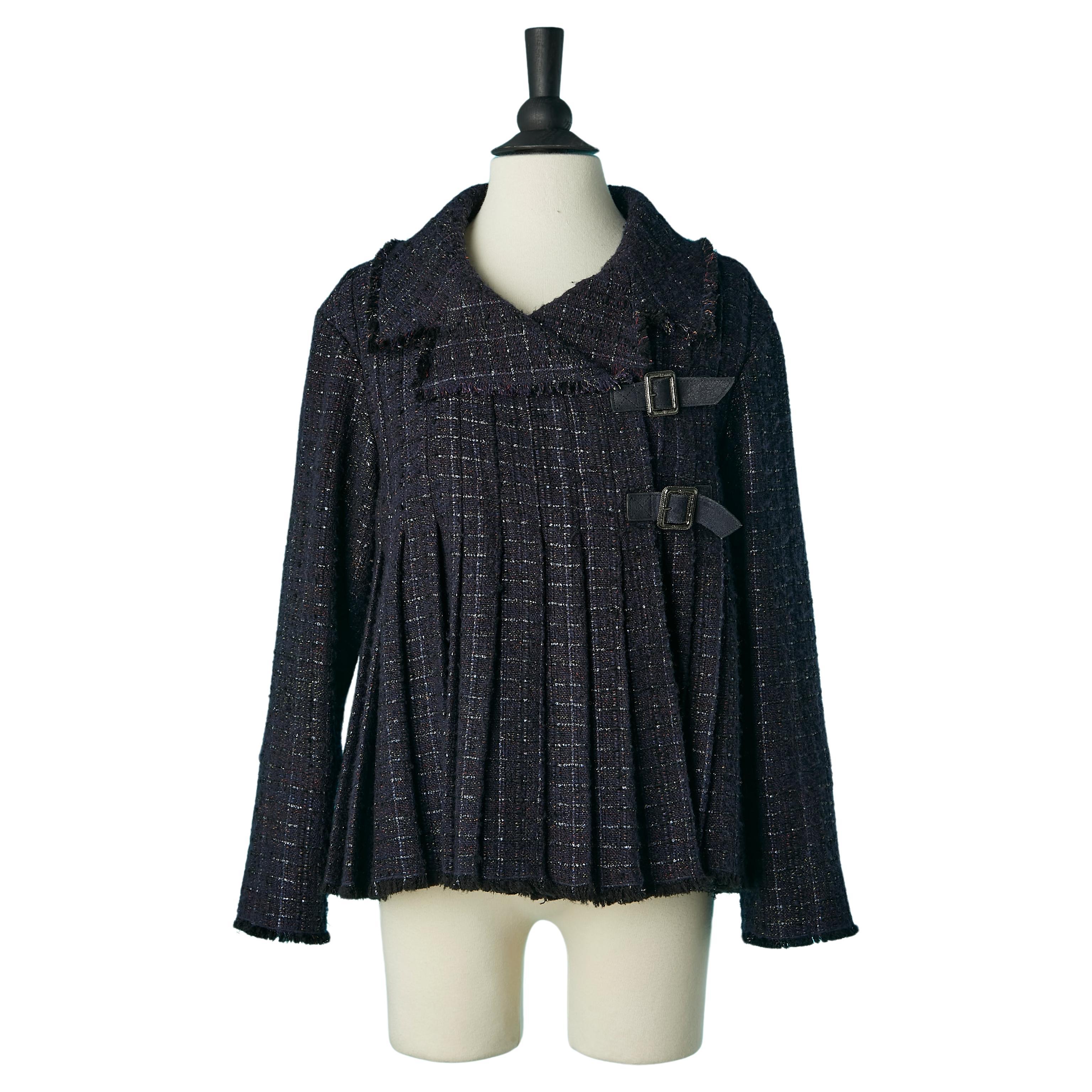 Veste en tweed plissé à double boutonnage avec fermeture à boucle Chanel Métiers d'Art  en vente