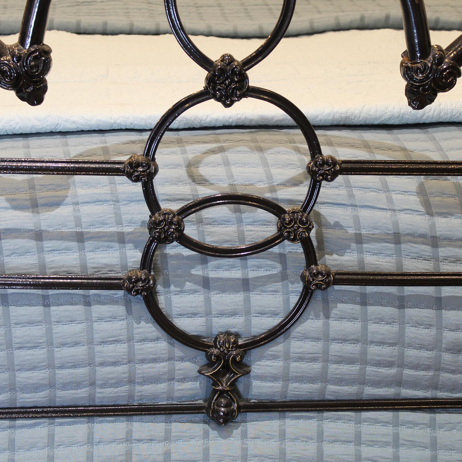 British Double Cast Iron Antique Bed MD128 For Sale