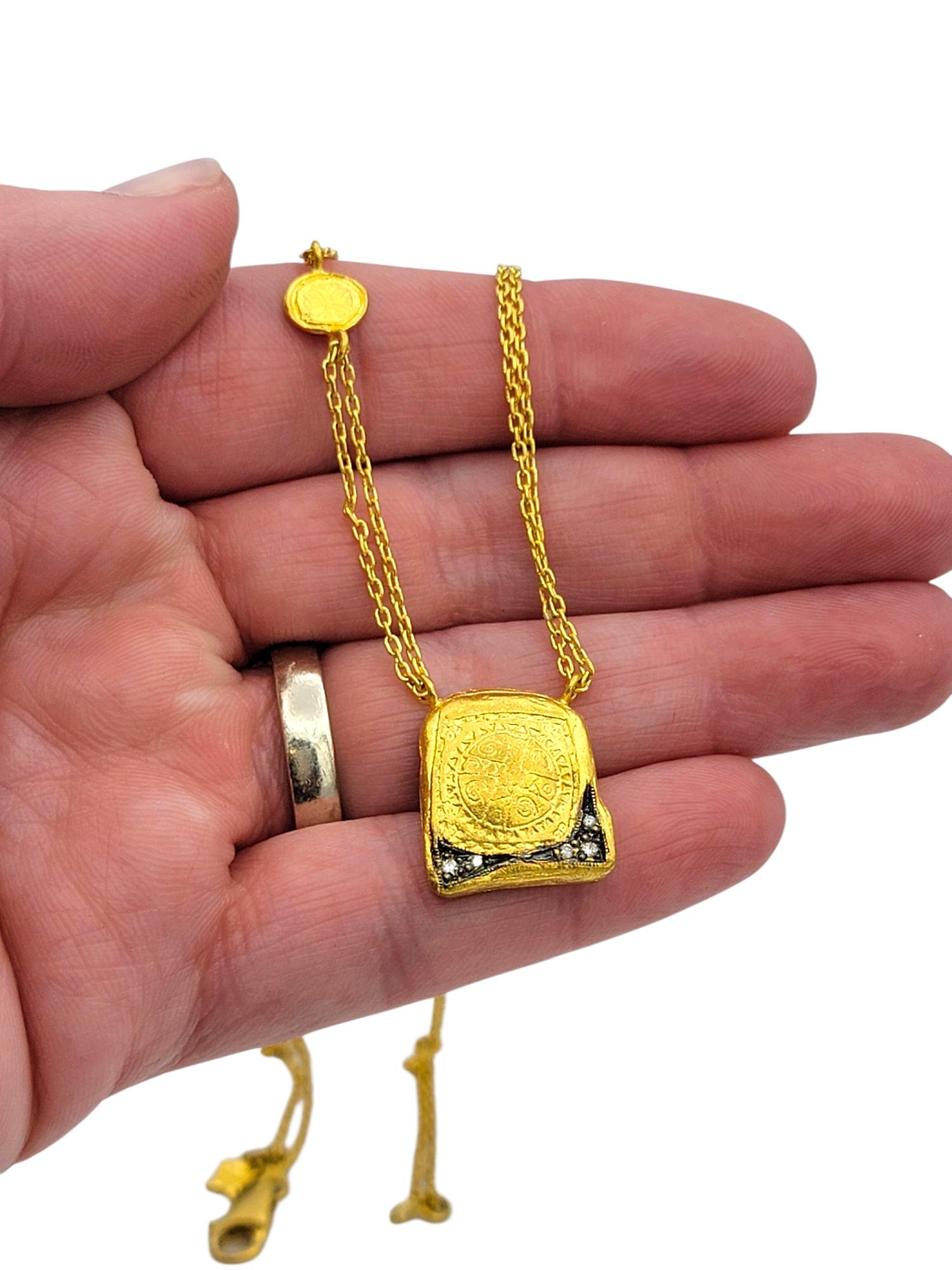 Collana con ciondolo a doppia catena con diamanti in oro giallo 23,65 carati in vendita 4