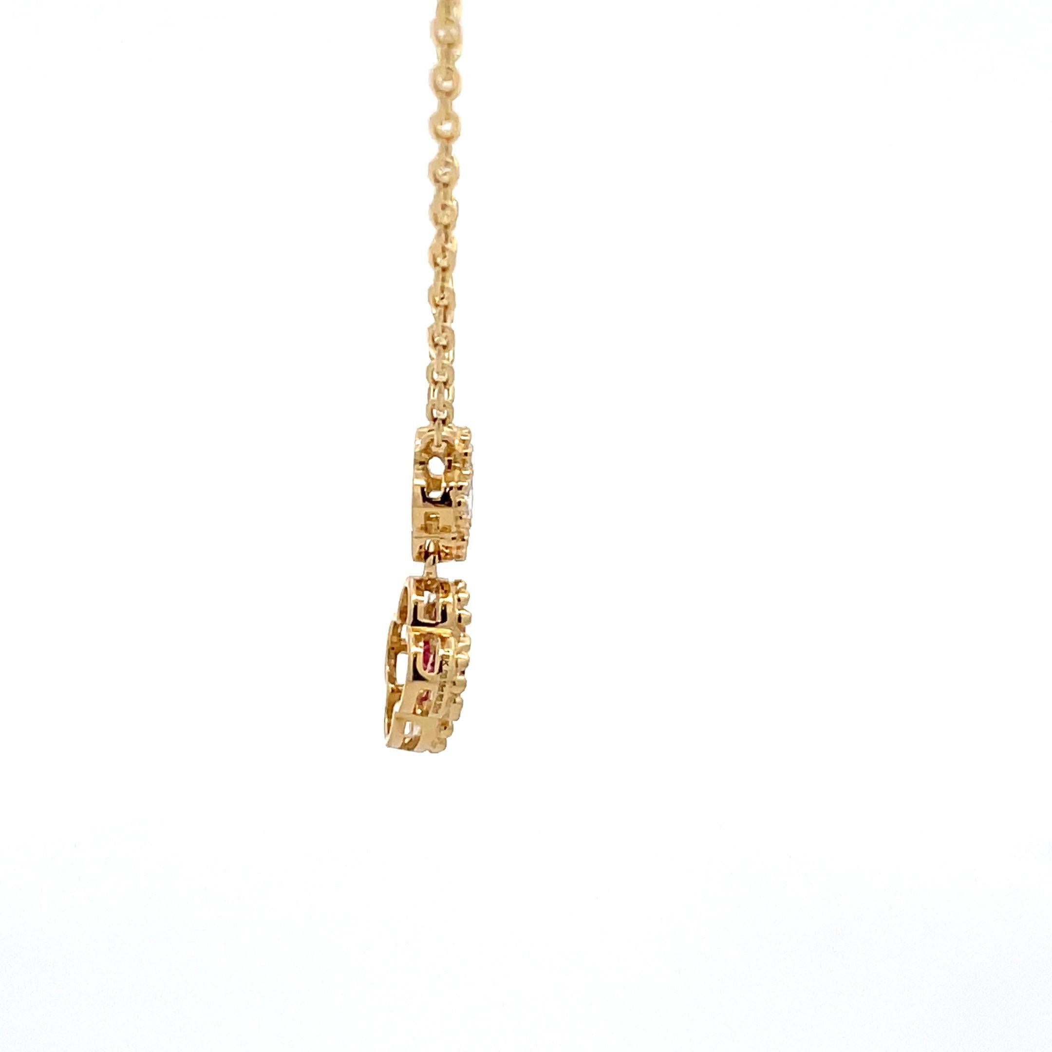 Double Cluster Rubin-Diamant-Anhänger-Halskette aus 18 Karat Gelbgold 0,47 Karat (Zeitgenössisch) im Angebot