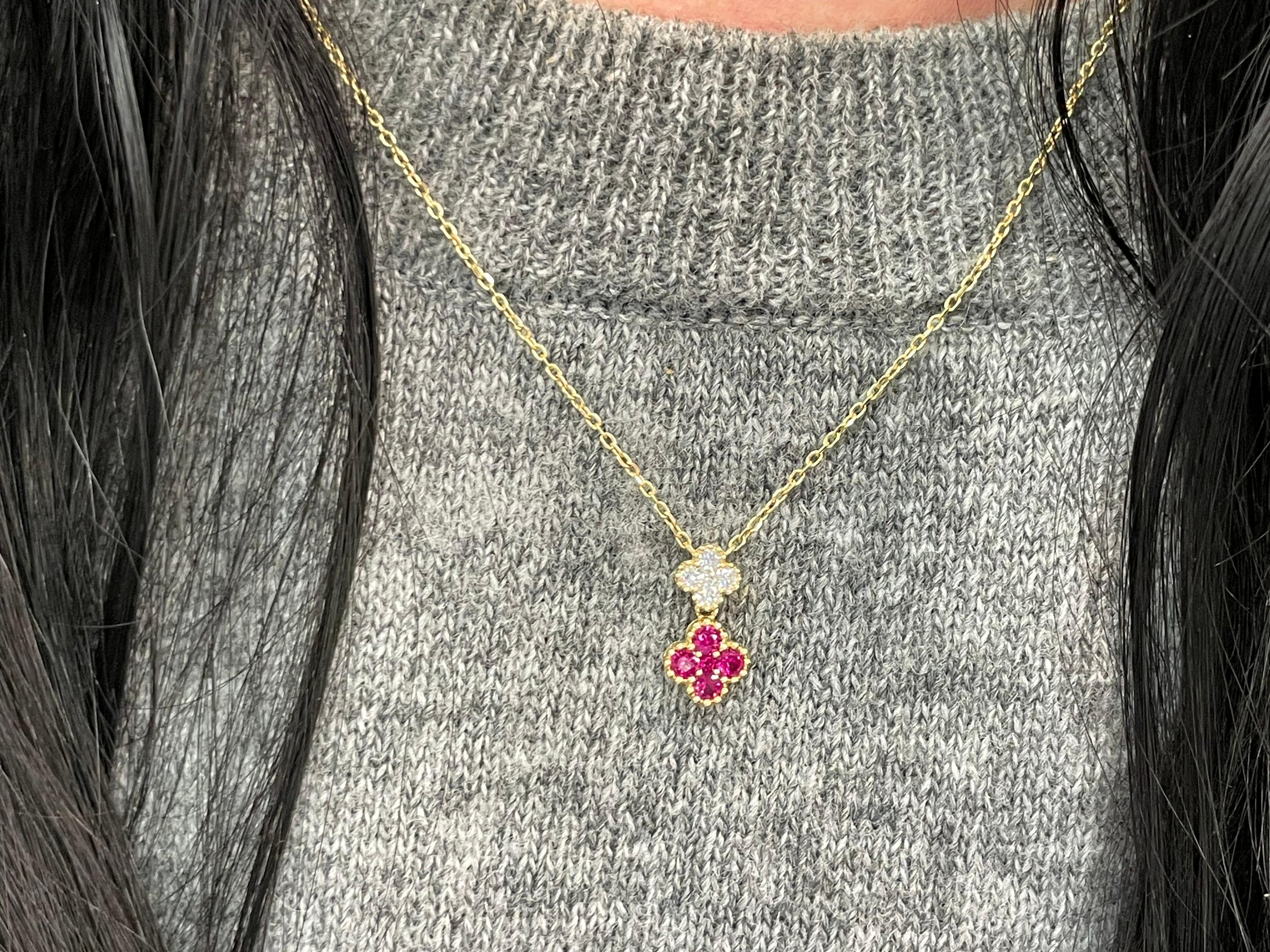 Double Cluster Ruby Diamond Pendant Necklace 0.47 Carats 18 Karat Yellow Gold For Sale 1