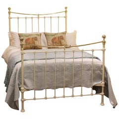 Double Cream Antique Bed, MD62