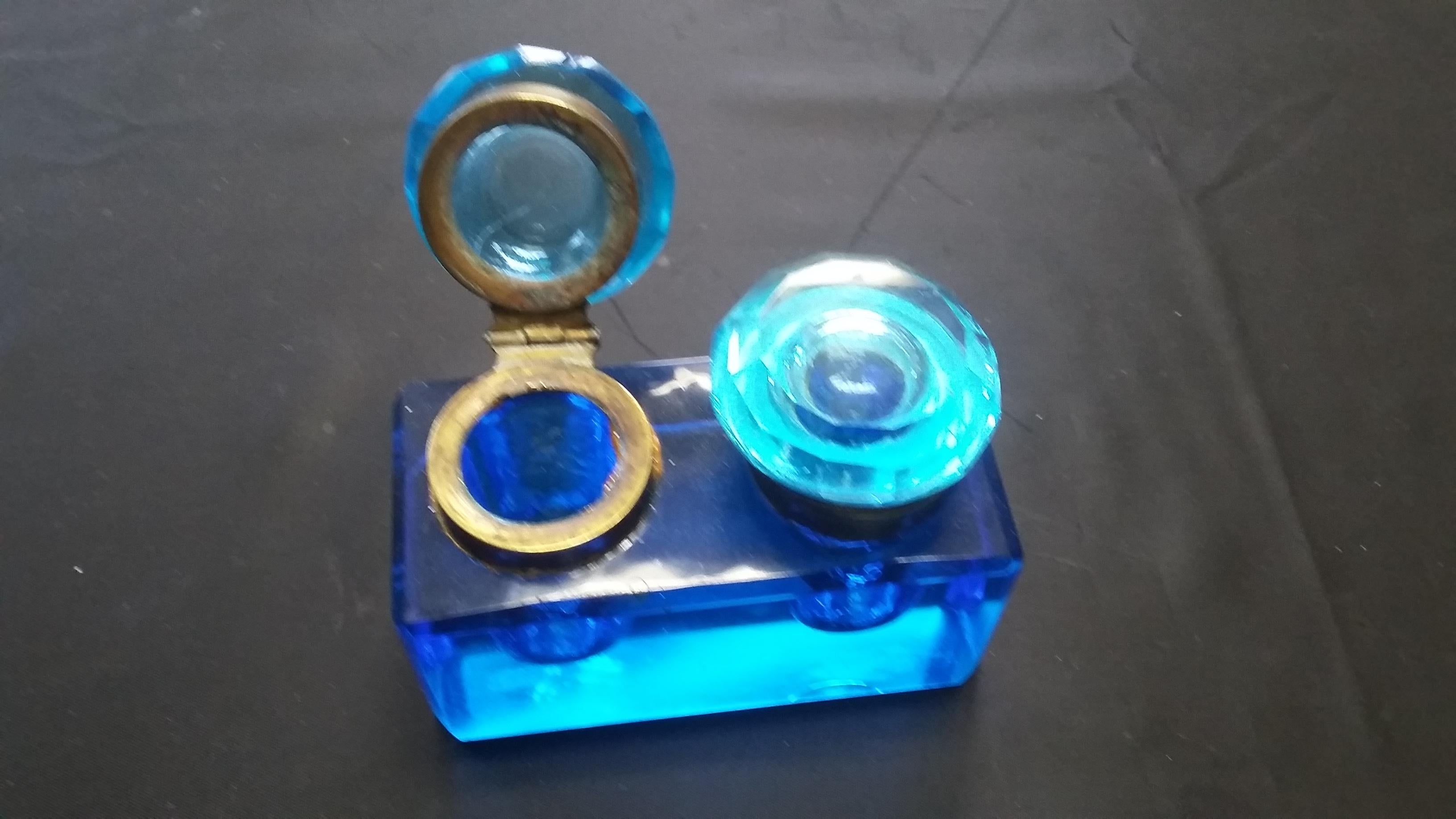 19th century antique blue crystal unusual Inkwell In Good Condition In Stamford, CT