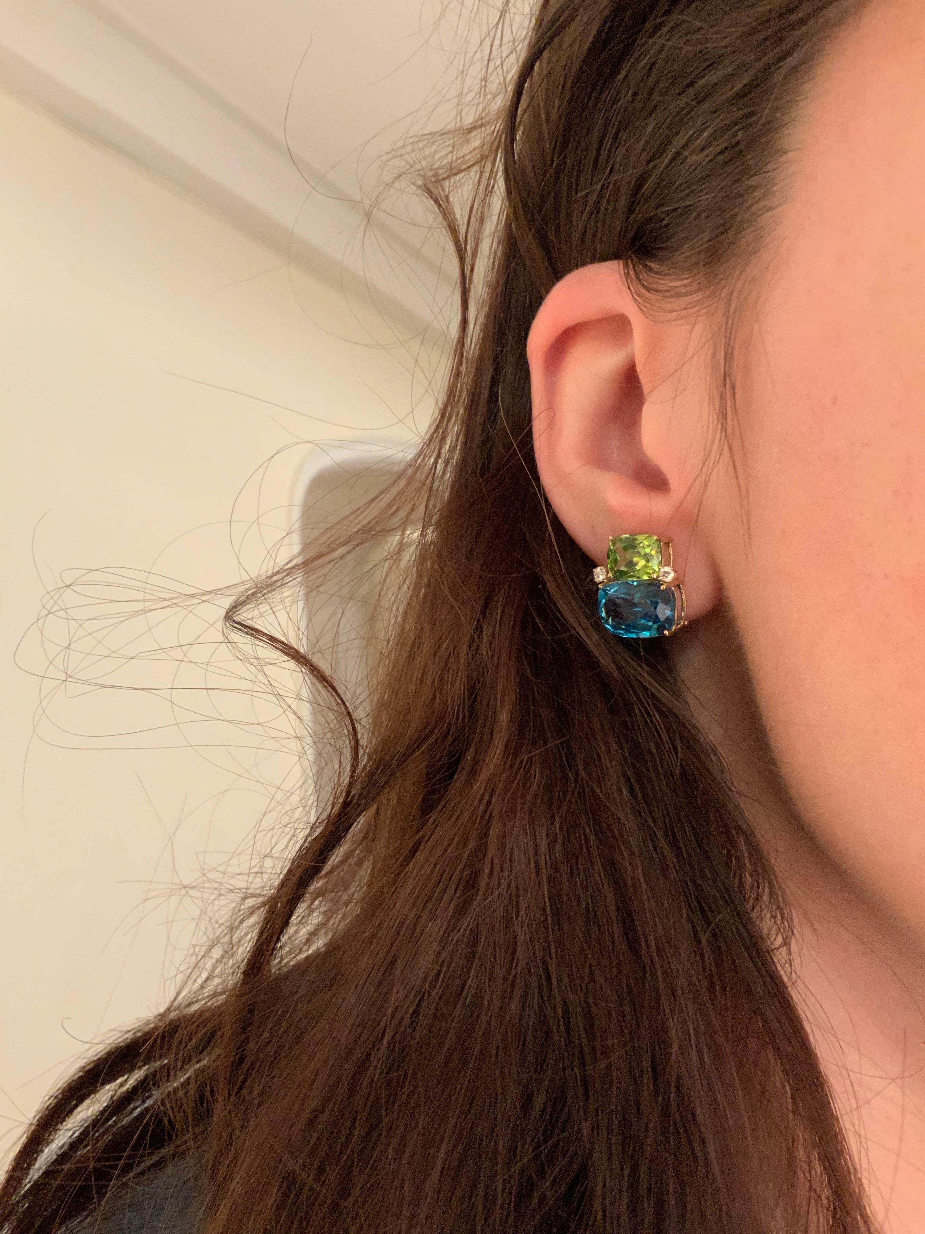 Pendientes de oro amarillo con doble cabujón de peridoto talla cojín en venta 7