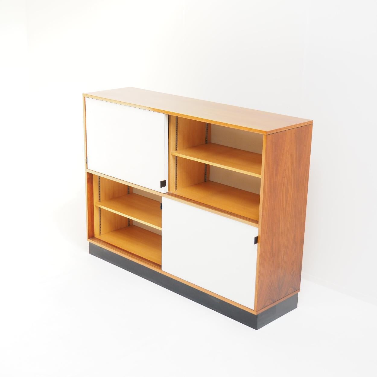 Double-Decker Sideboard by Florence Knoll for Knoll International In Good Condition For Sale In Beerse, VAN