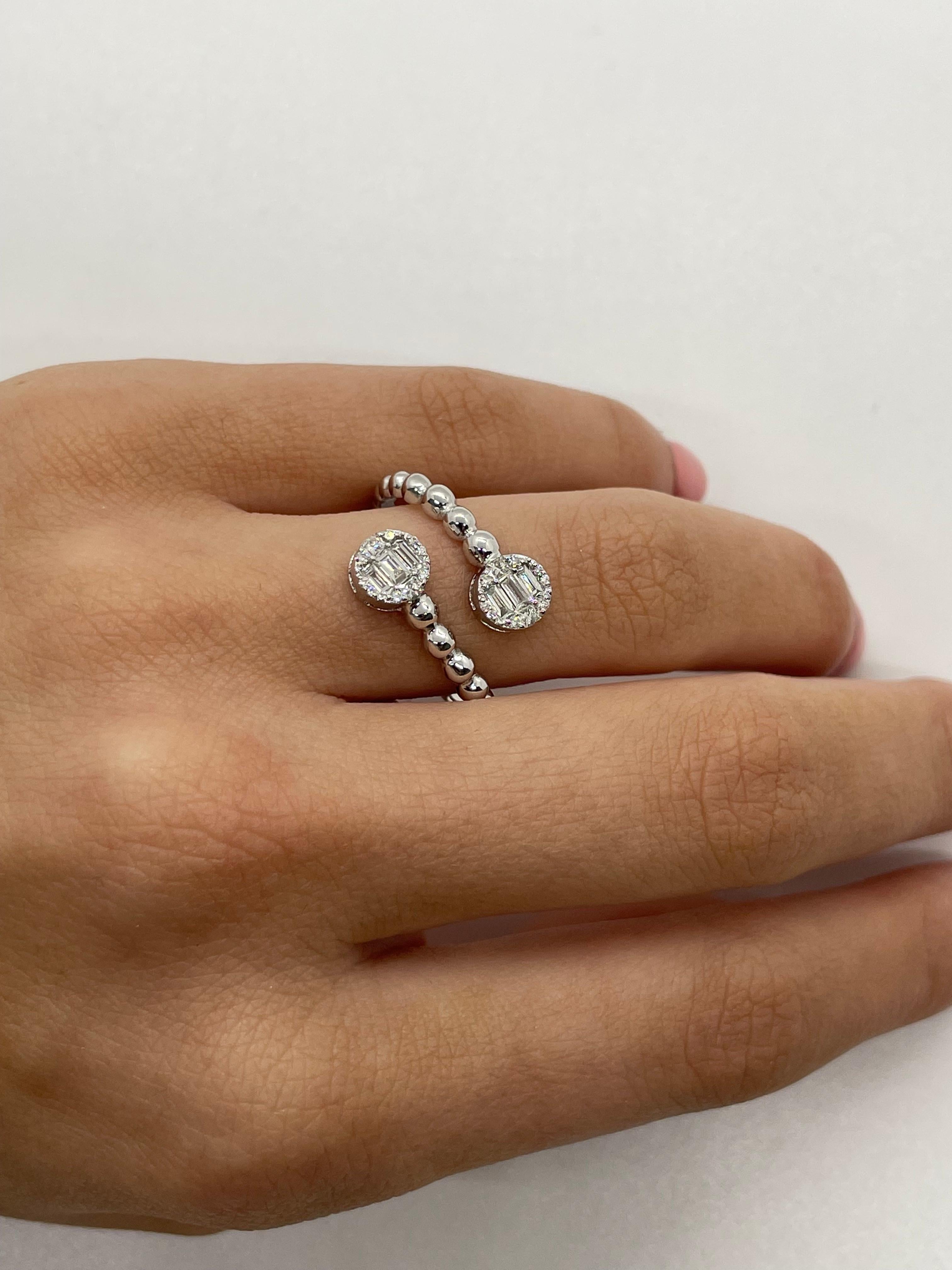 For Sale:  Double Diamond Beaded Band Ring in 18K Yellow Gold 4