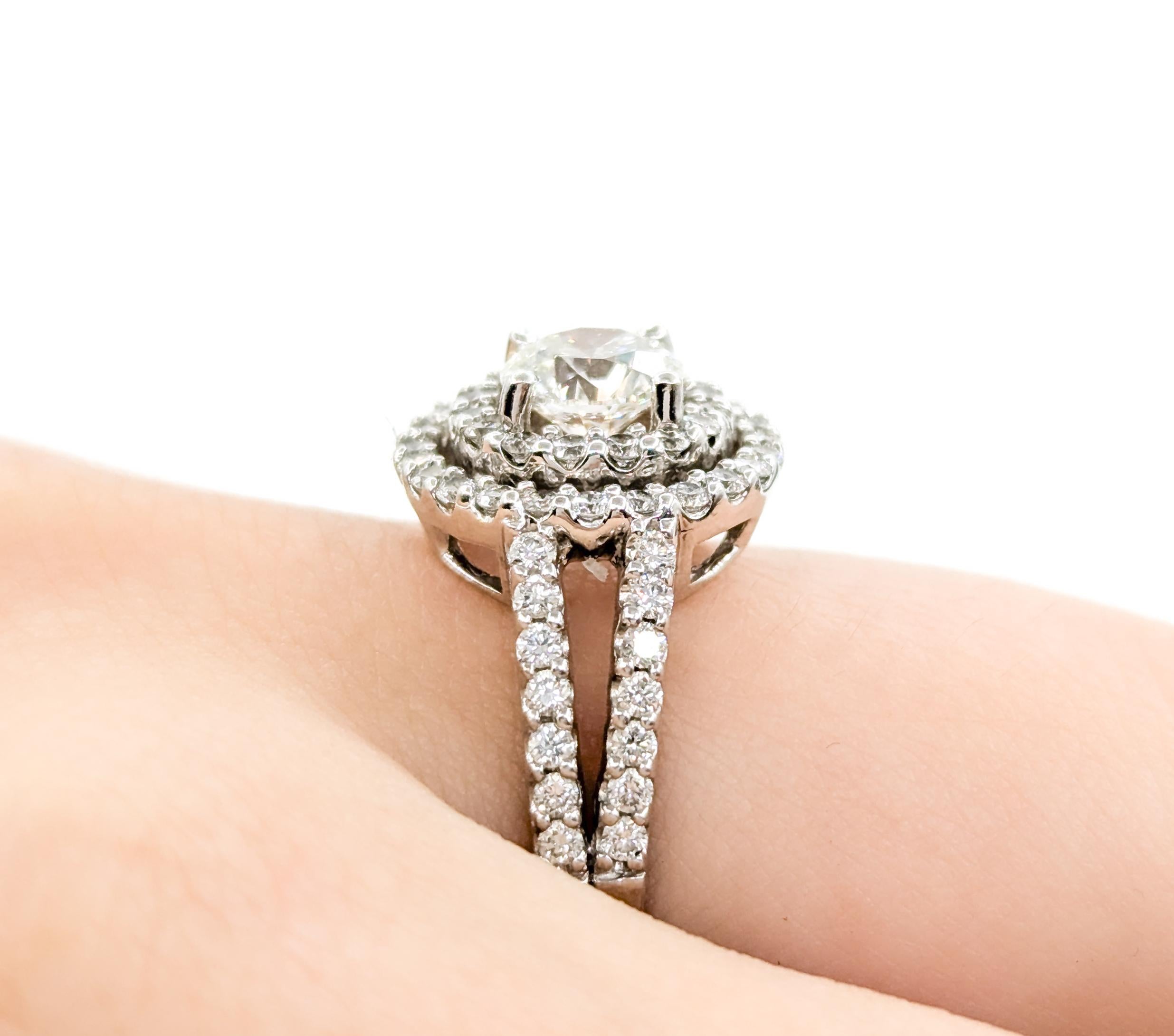 Doppelter Diamant Halo .90 Karat GIA zertifizierter Verlobungsring aus Weißgold (Rundschliff)
