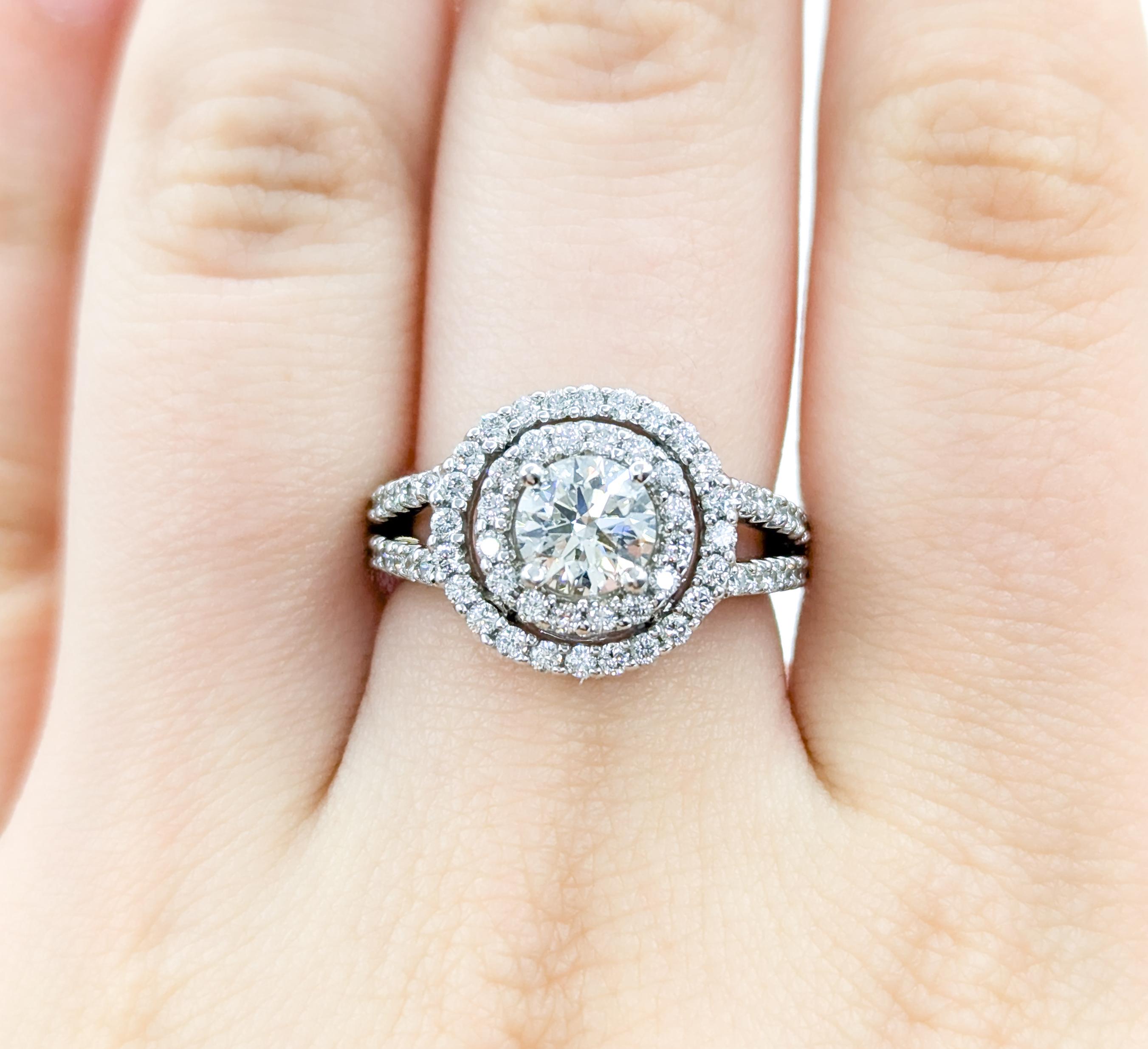 Doppelter Diamant Halo .90 Karat GIA zertifizierter Verlobungsring aus Weißgold 1
