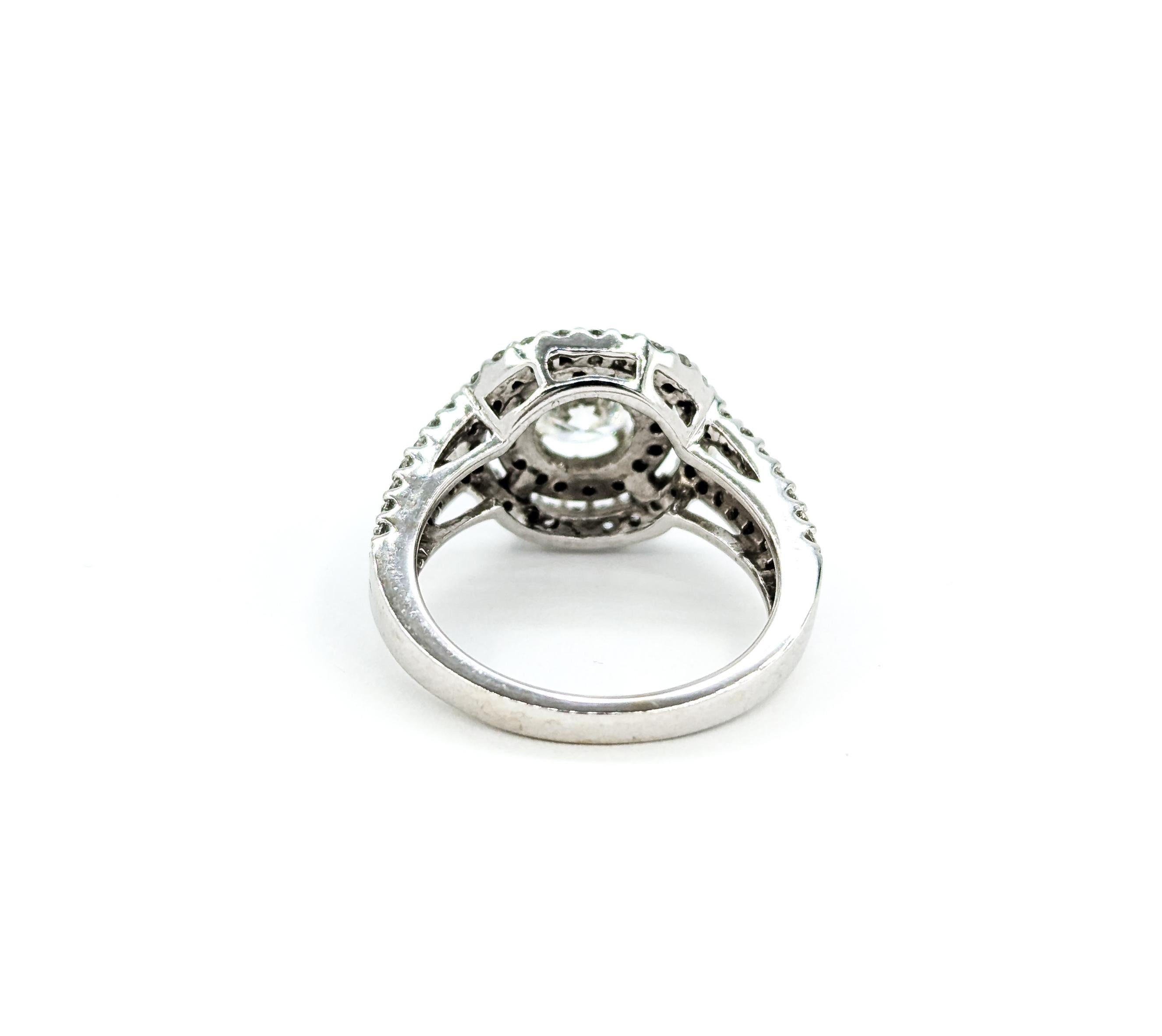 Doppelter Diamant Halo .90 Karat GIA zertifizierter Verlobungsring aus Weißgold 2