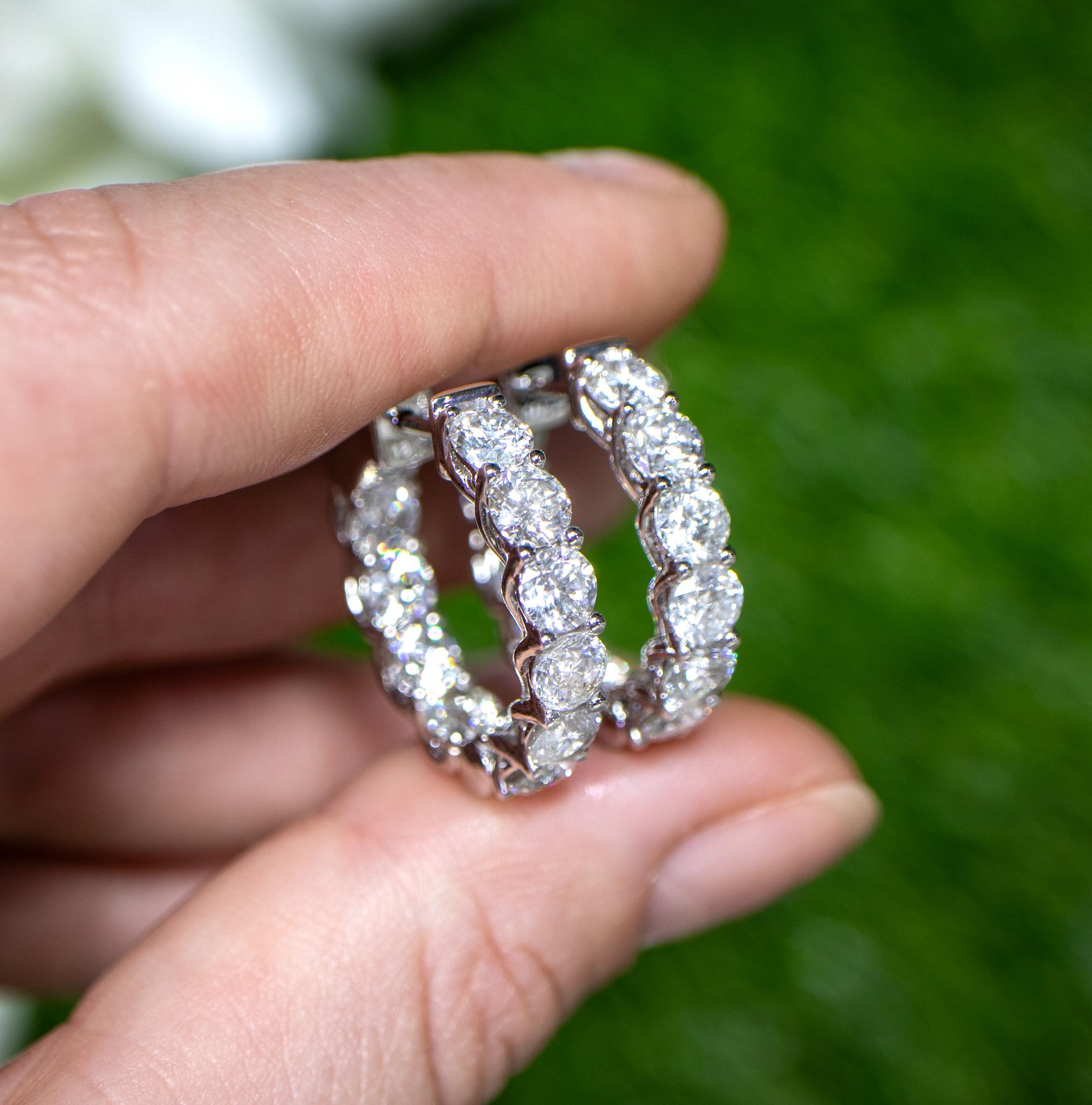 Women's or Men's Double Diamond Hoop Earrings Round Cut 6.1 Carats 18K Gold For Sale