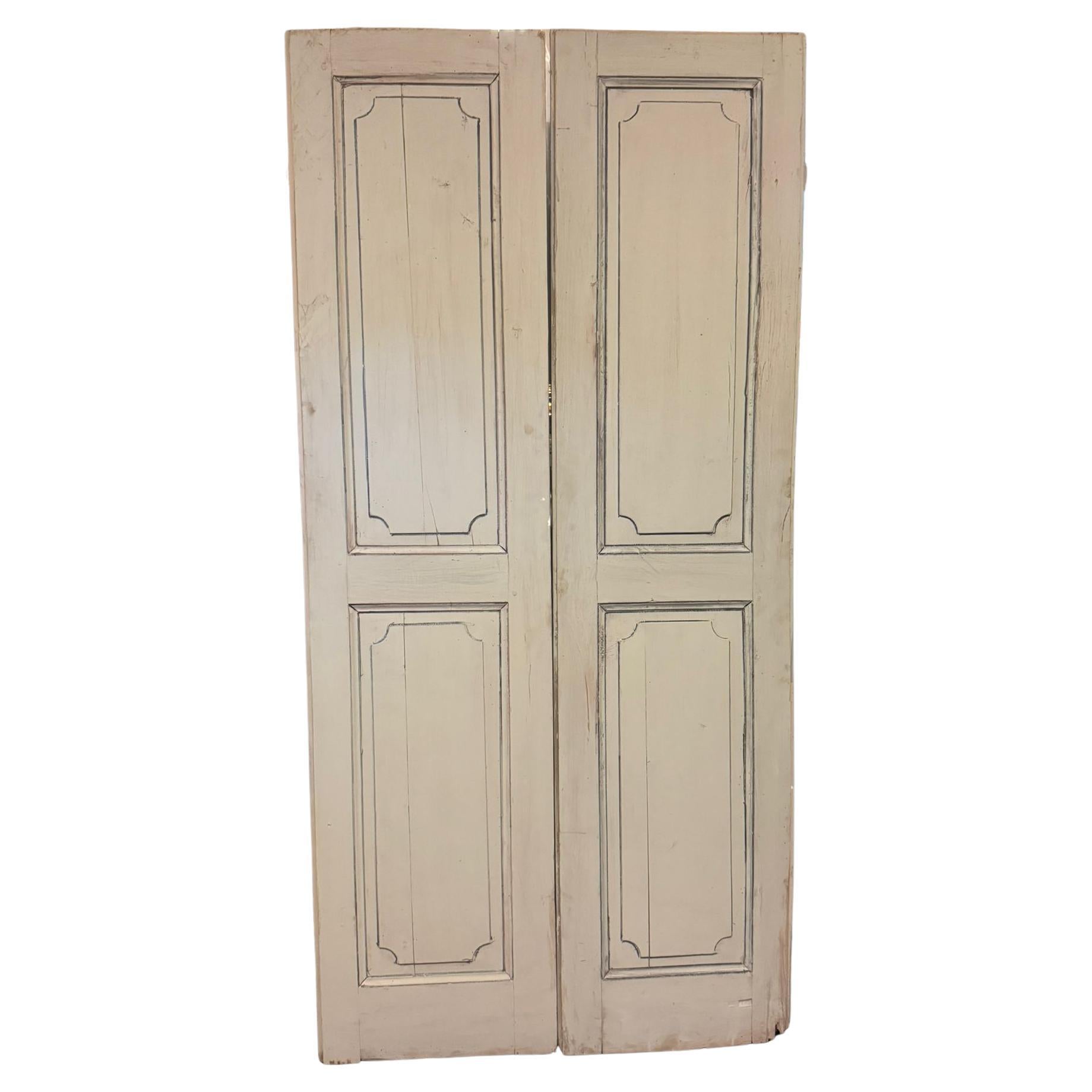 Puerta doble de madera lacada, azul claro y polvo gris, Italia en venta