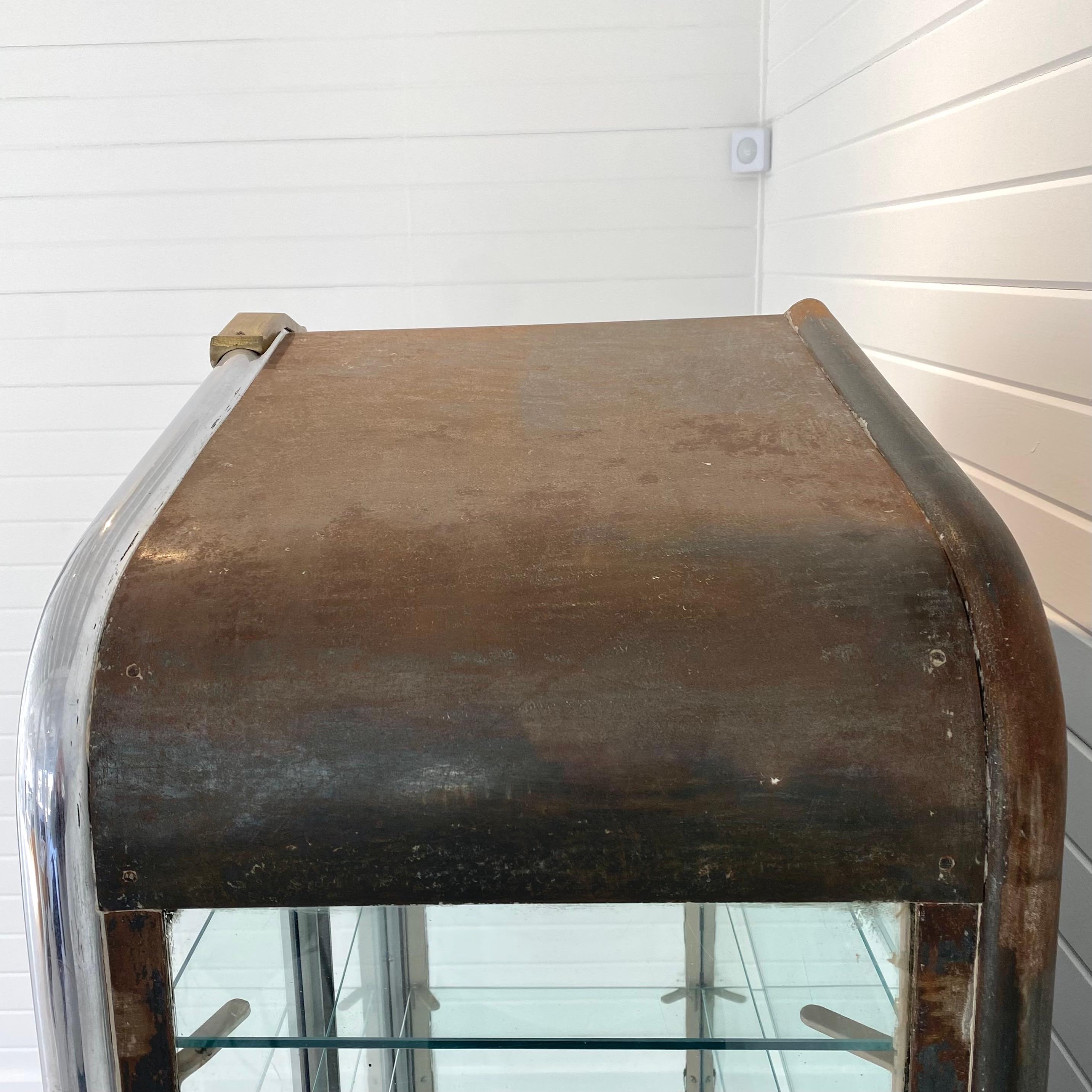 Double Door Iron and Glass Vitrine, 1920s Argentina For Sale 10