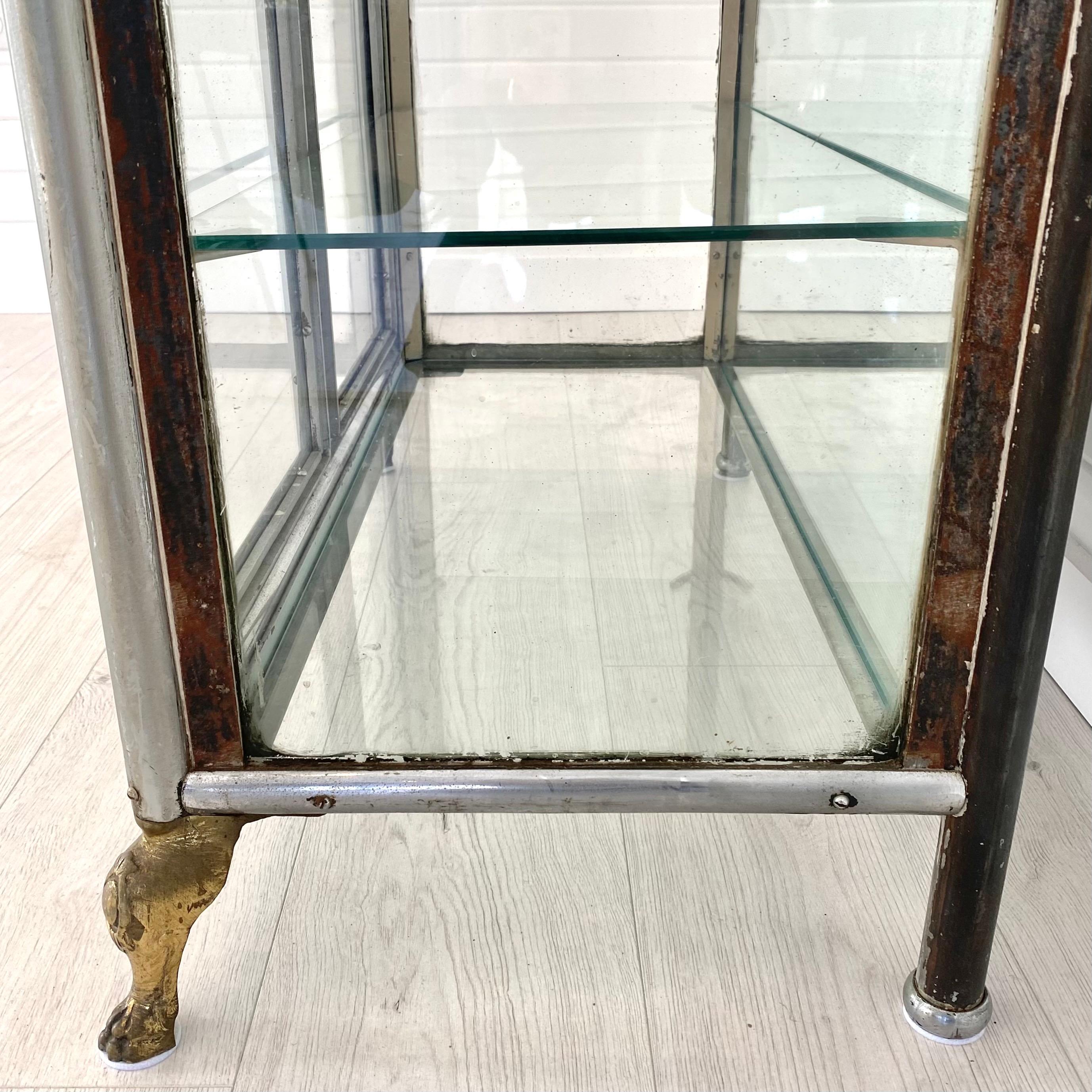 Double Door Iron and Glass Vitrine, 1920s Argentina For Sale 11