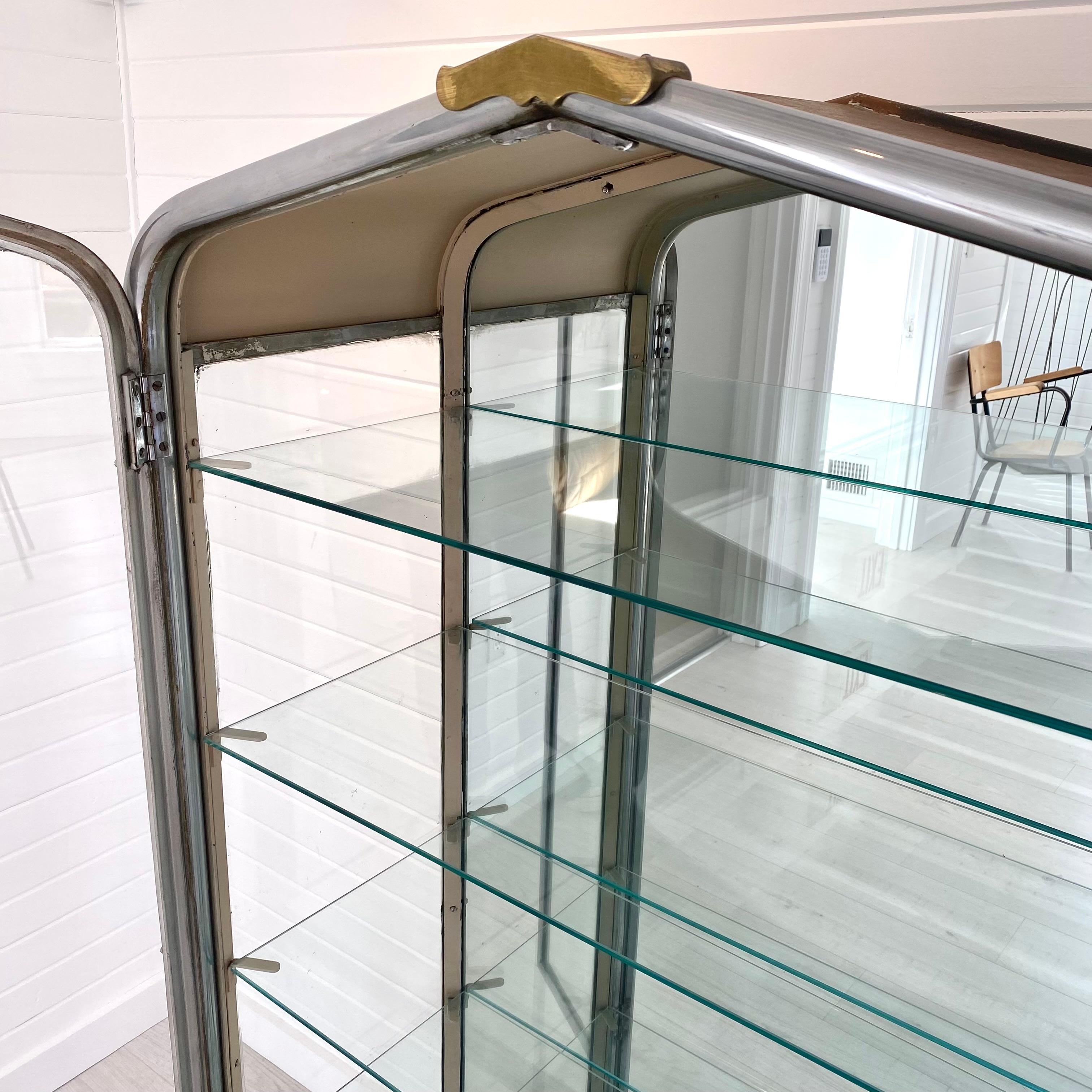 Double Door Iron and Glass Vitrine, 1920s Argentina For Sale 15