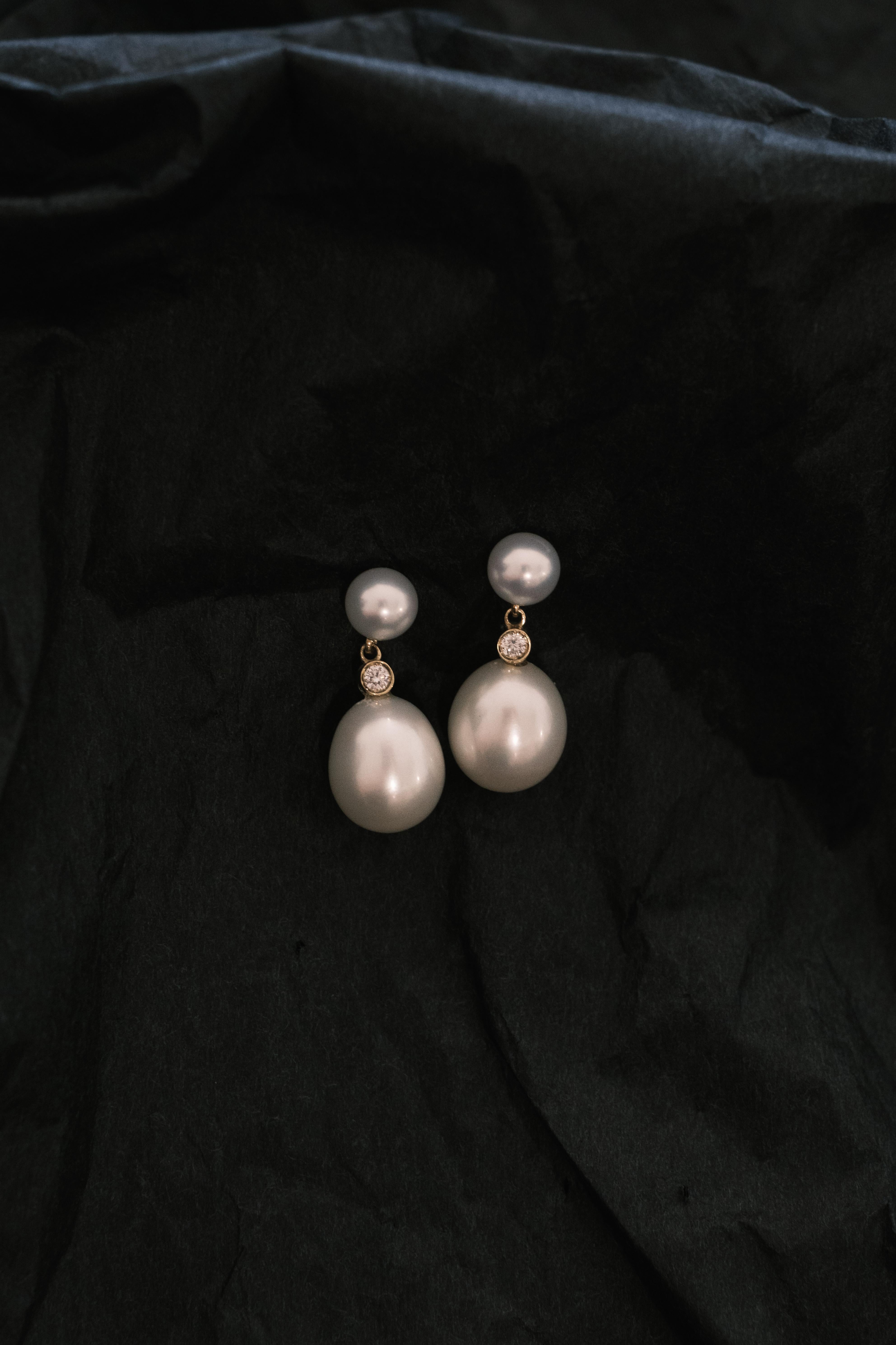Double Drop Pearl Earrings with 0.08ctw diamond, 18K Gold, by Michelle Massoura In New Condition For Sale In Nicosia, CY