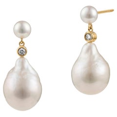 Pendientes de perlas con diamantes en doble gota de 0,10 ctw, oro de 18 quilates, por Michelle Massoura